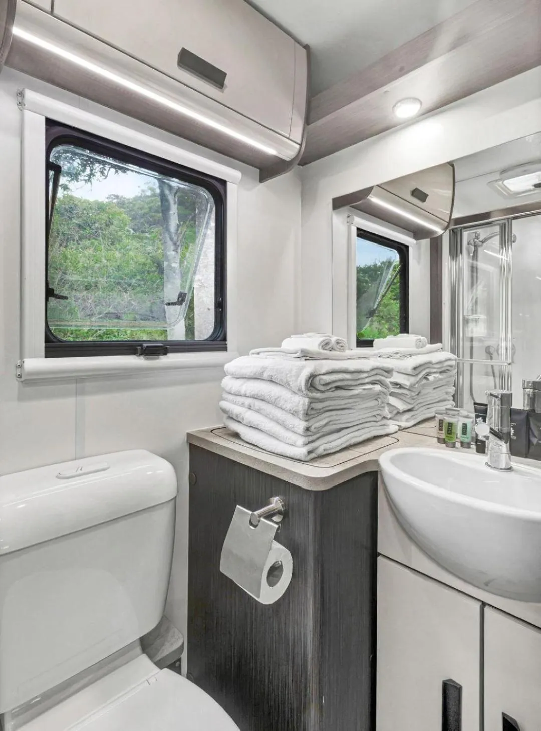 Bathroom in Reflections Seal Rocks - Holiday Park