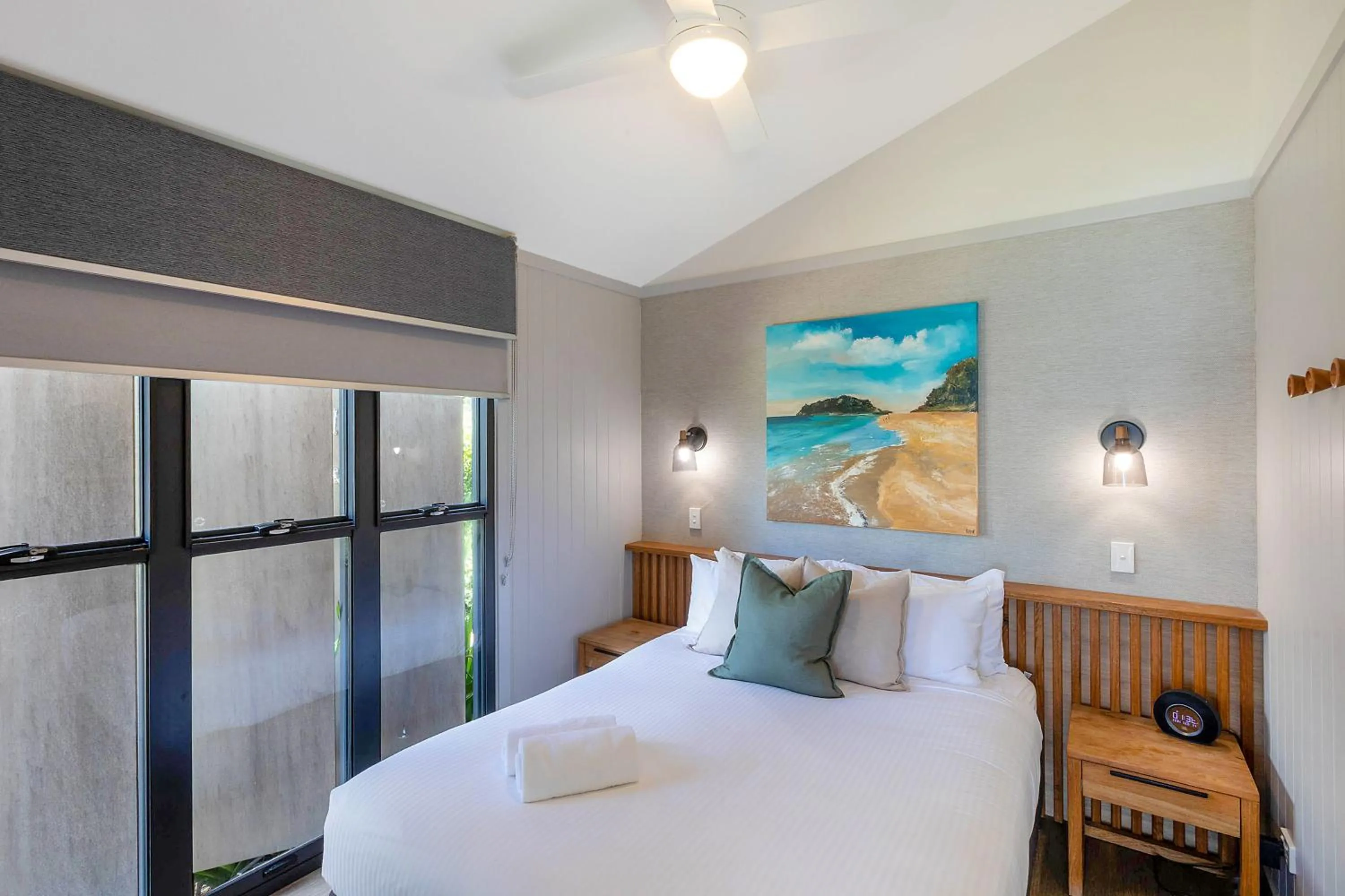 Bed in Reflections Seal Rocks - Holiday Park