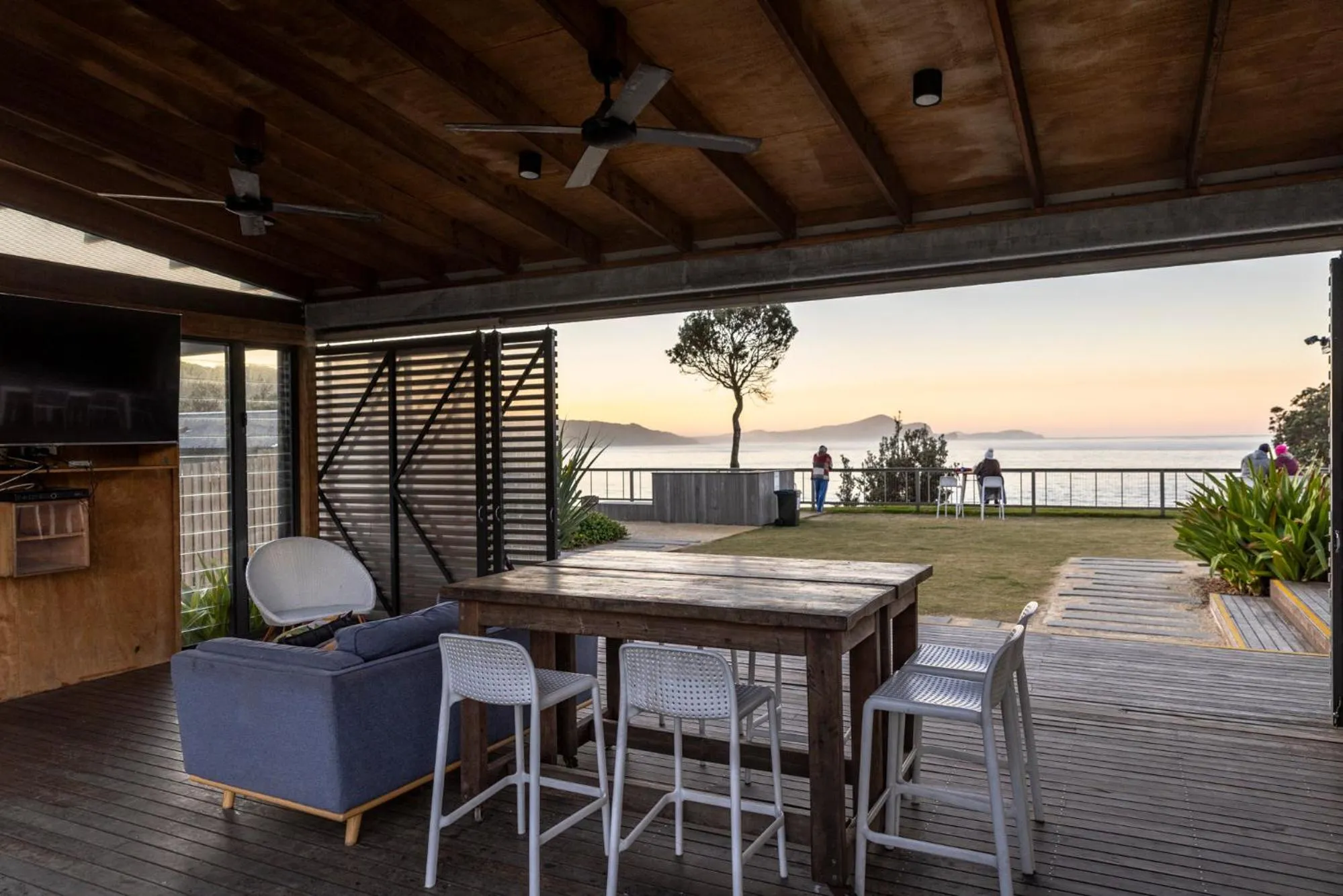 Kitchen or kitchenette in Reflections Seal Rocks - Holiday Park