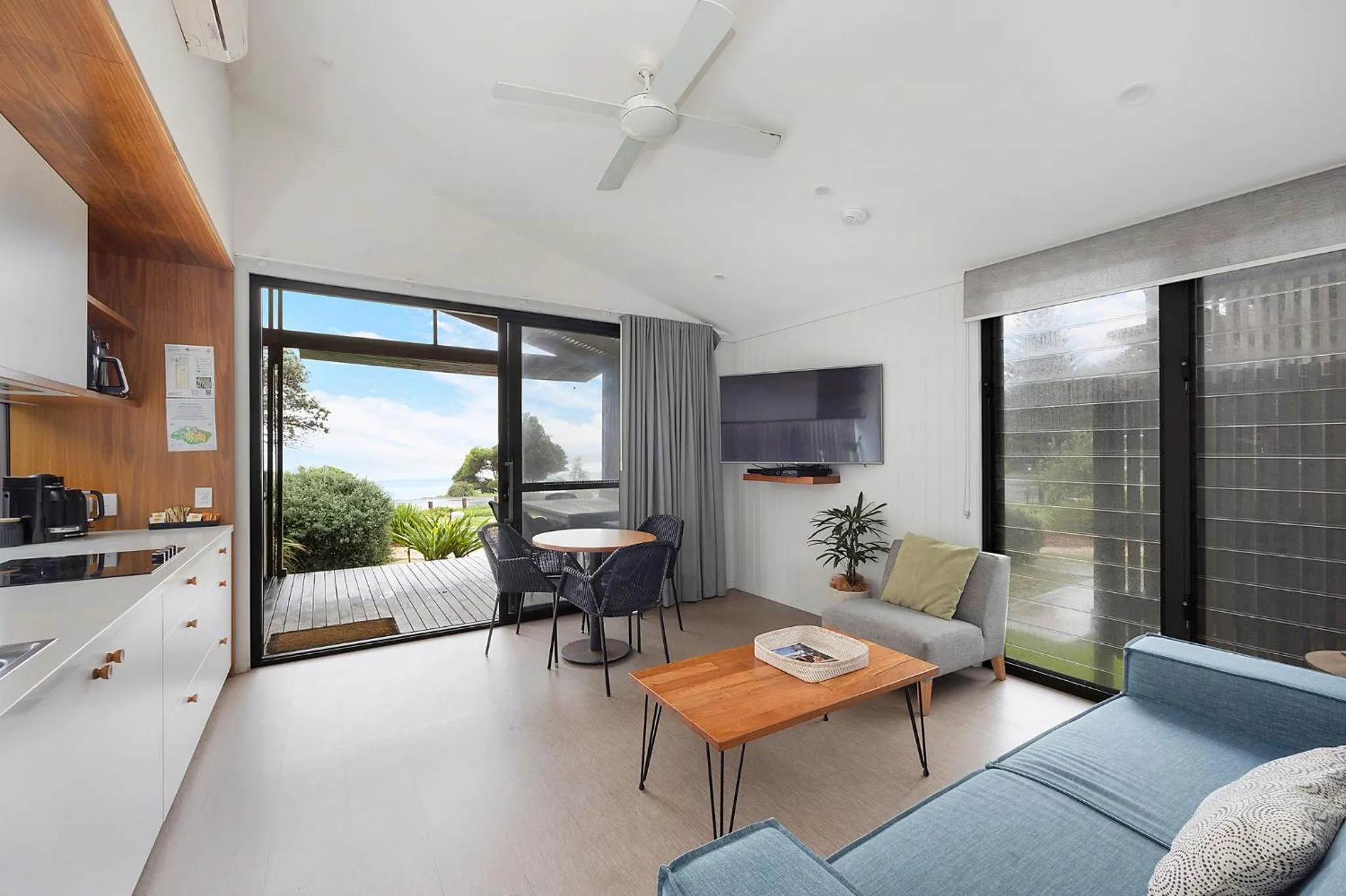 Living room in Reflections Seal Rocks - Holiday Park