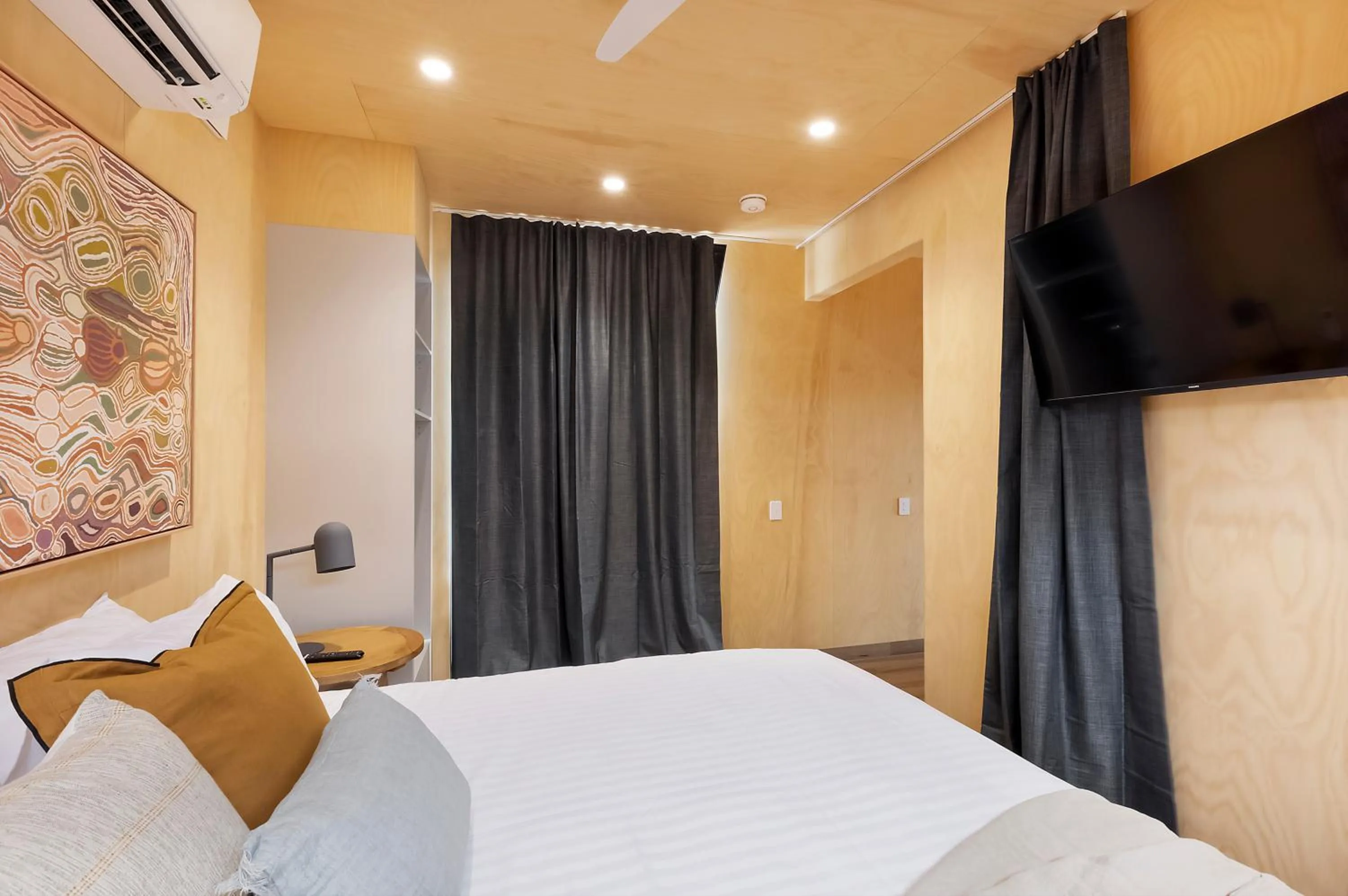 Bed in Reflections Hawks Nest - Holiday Park