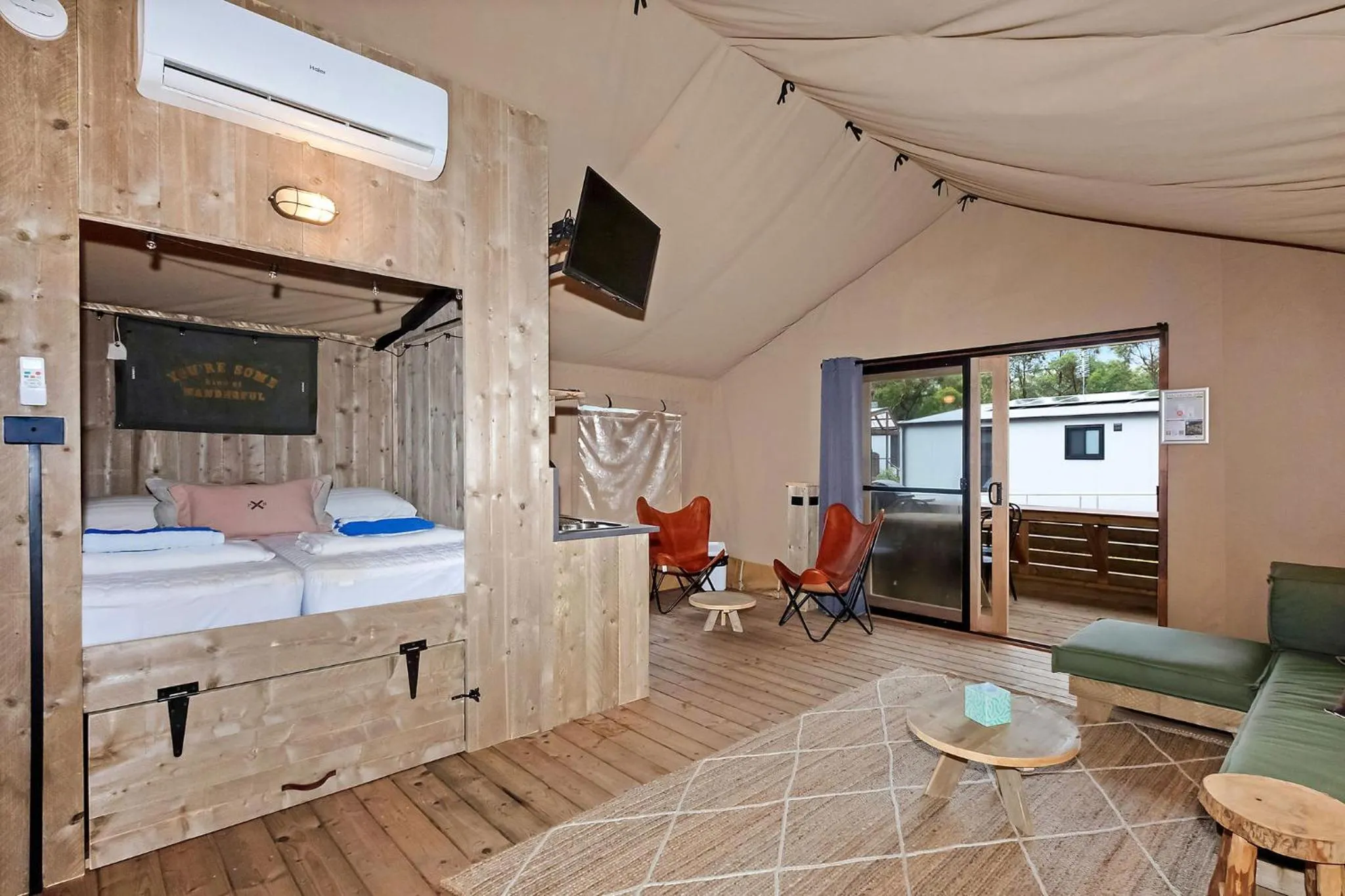 Bed in Reflections Jimmys Beach - Holiday Park