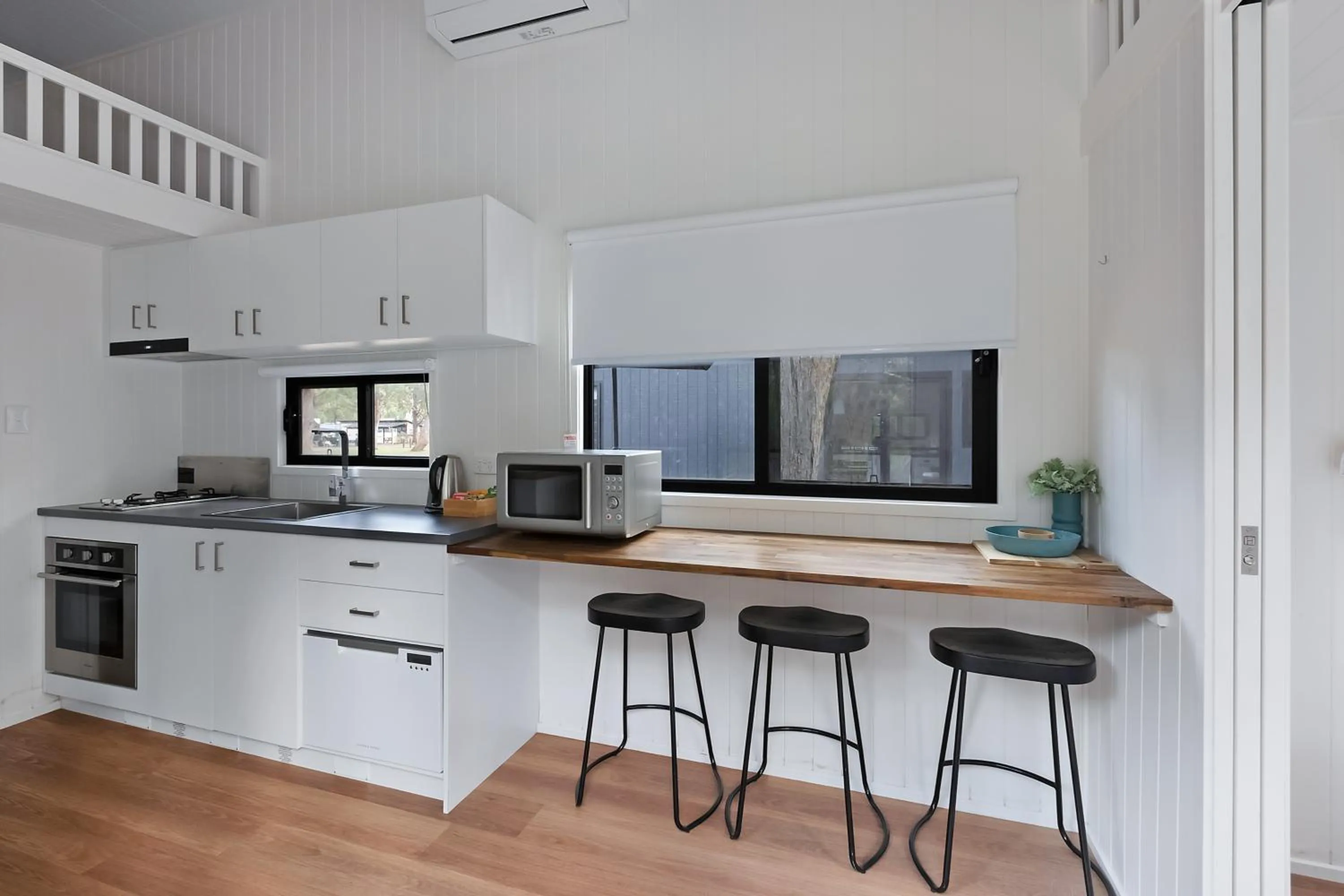 Kitchen or kitchenette in Reflections Jimmys Beach - Holiday Park