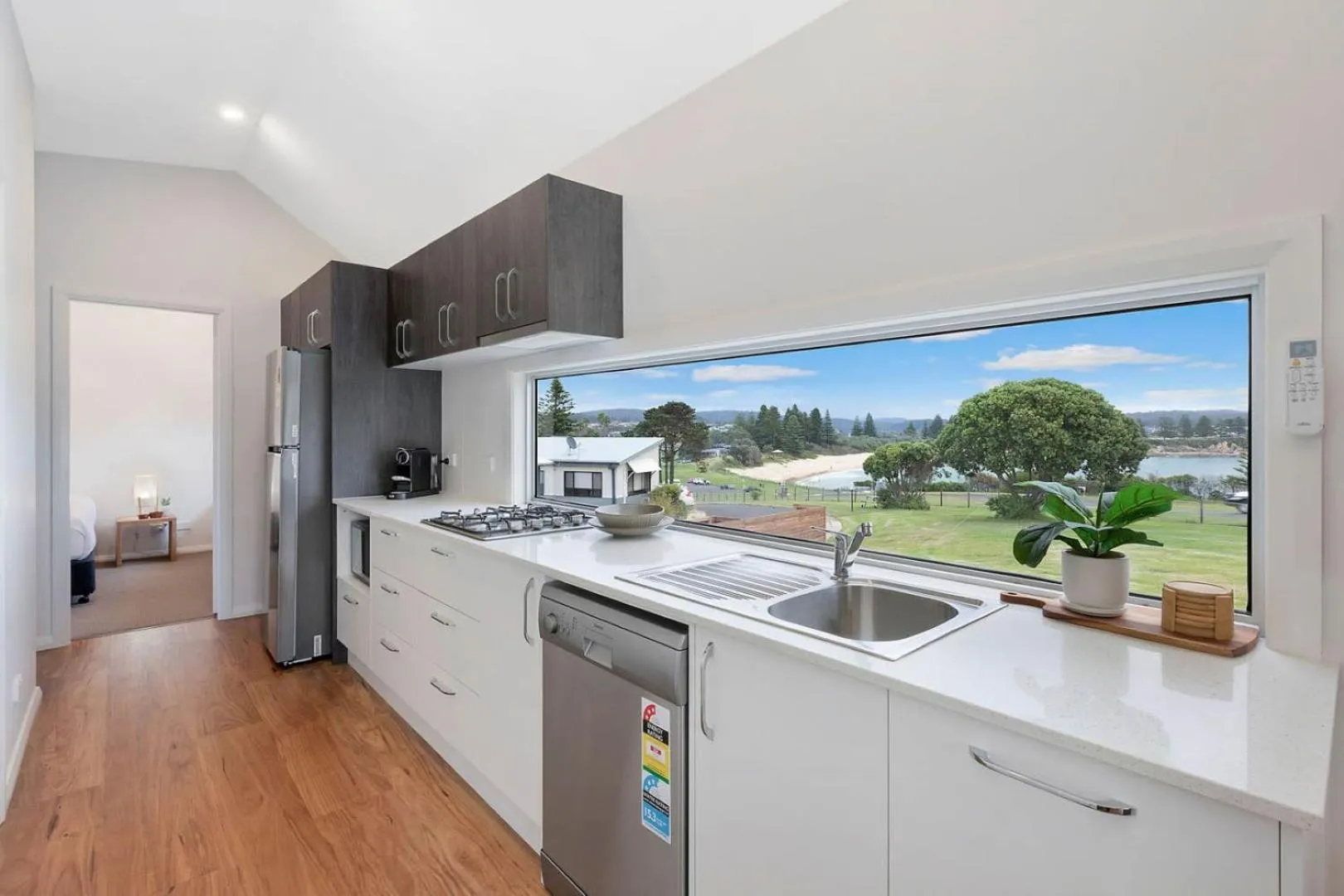 Kitchen or kitchenette in Reflections Bermagui - Holiday Park
