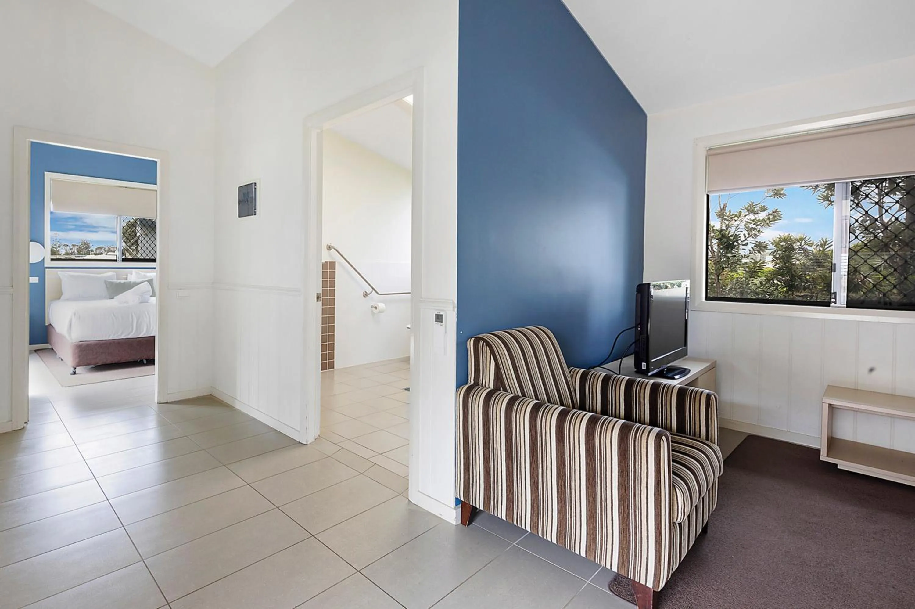 TV and multimedia, Bed in Reflections Bermagui - Holiday Park