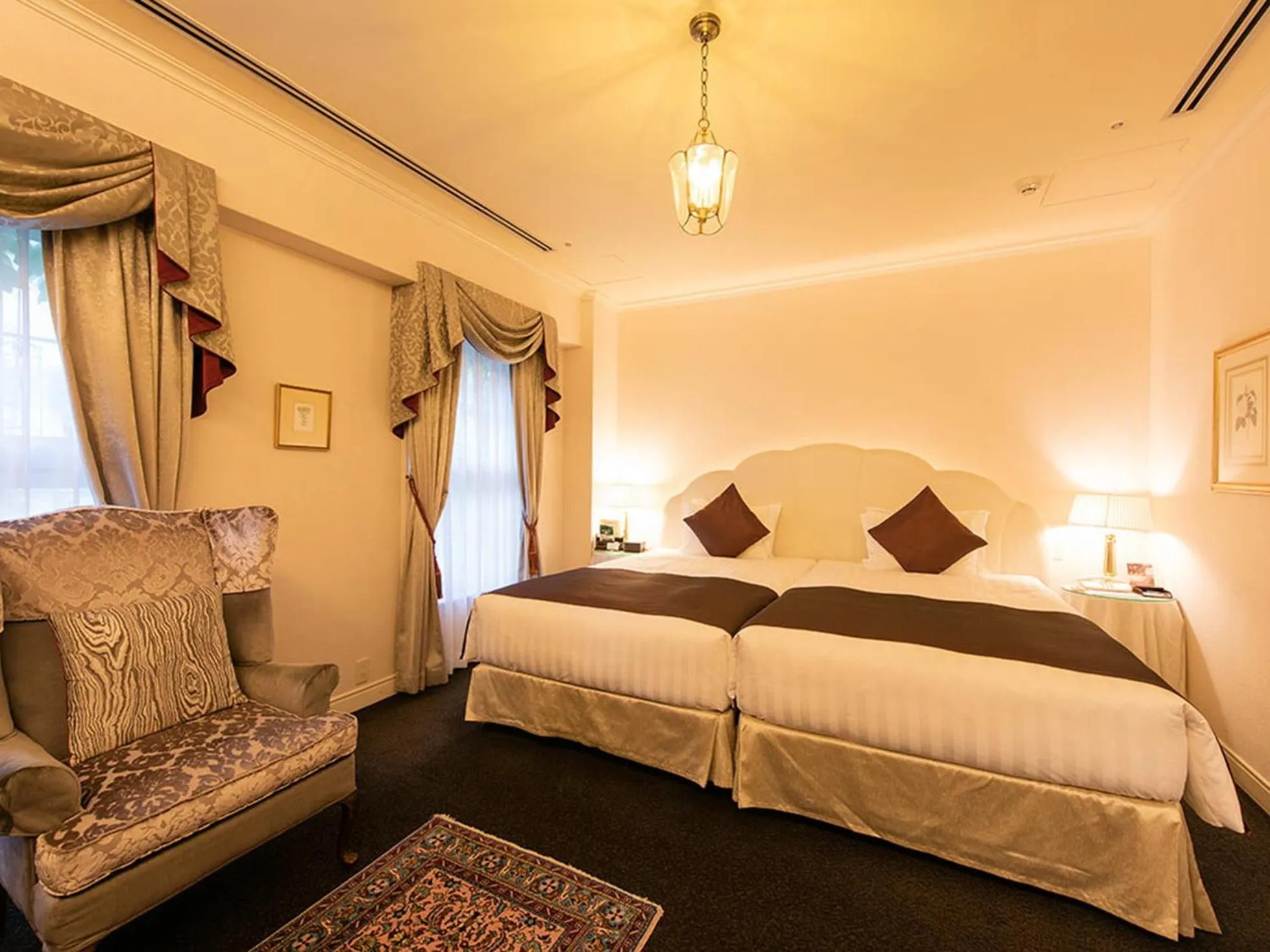 Bed in Kobe Kitano Hotel