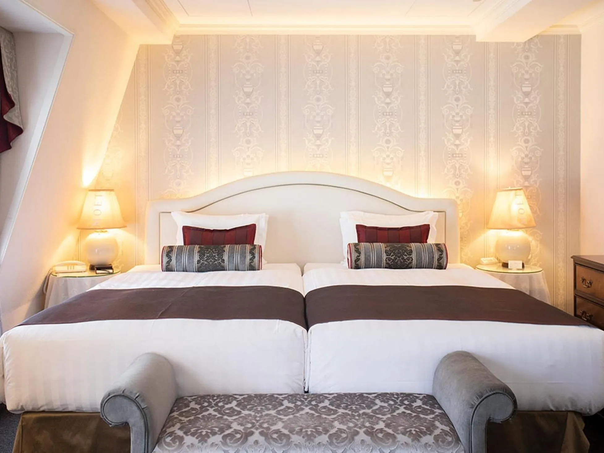 Bed in Kobe Kitano Hotel