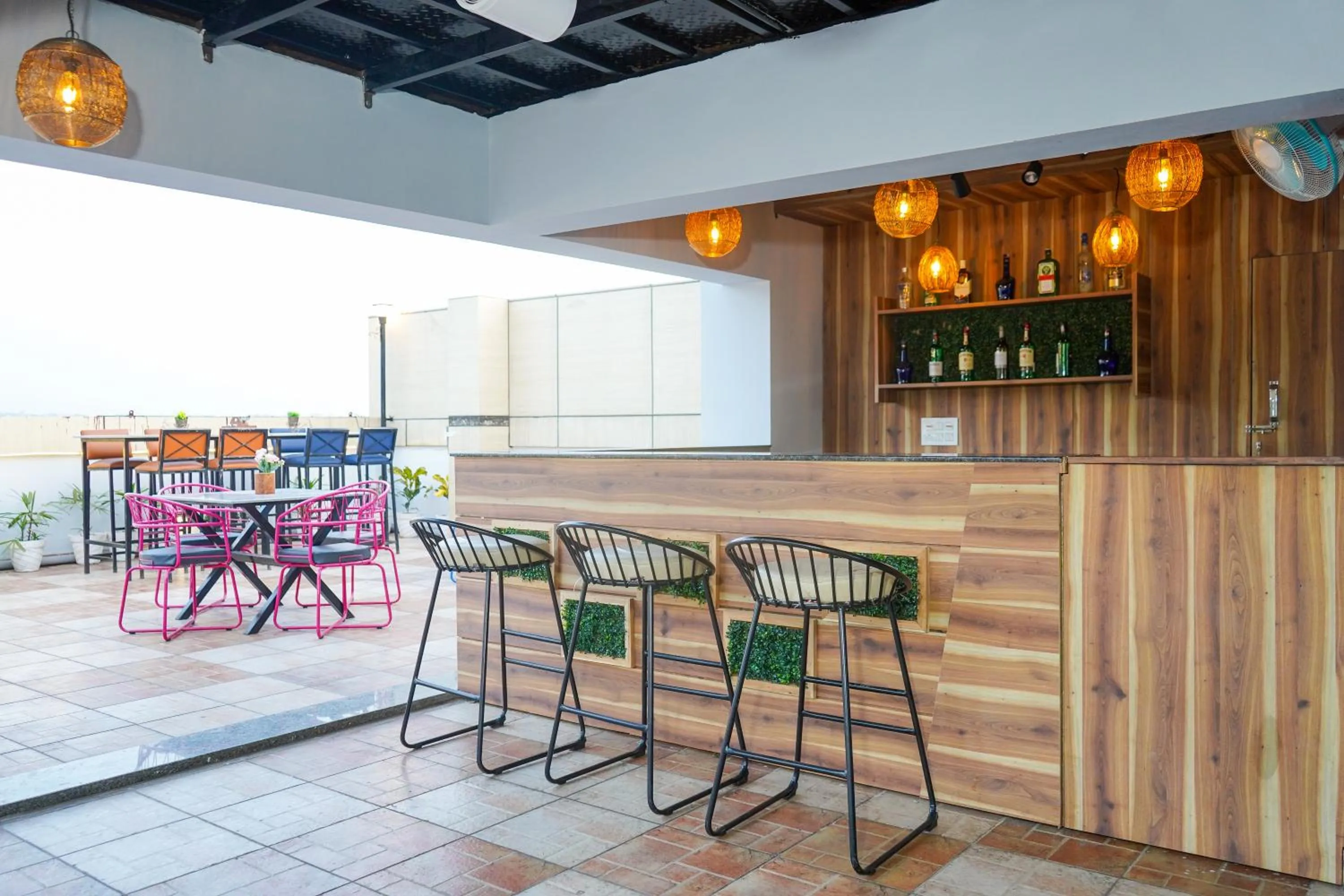 Food and drinks in The Eleganza