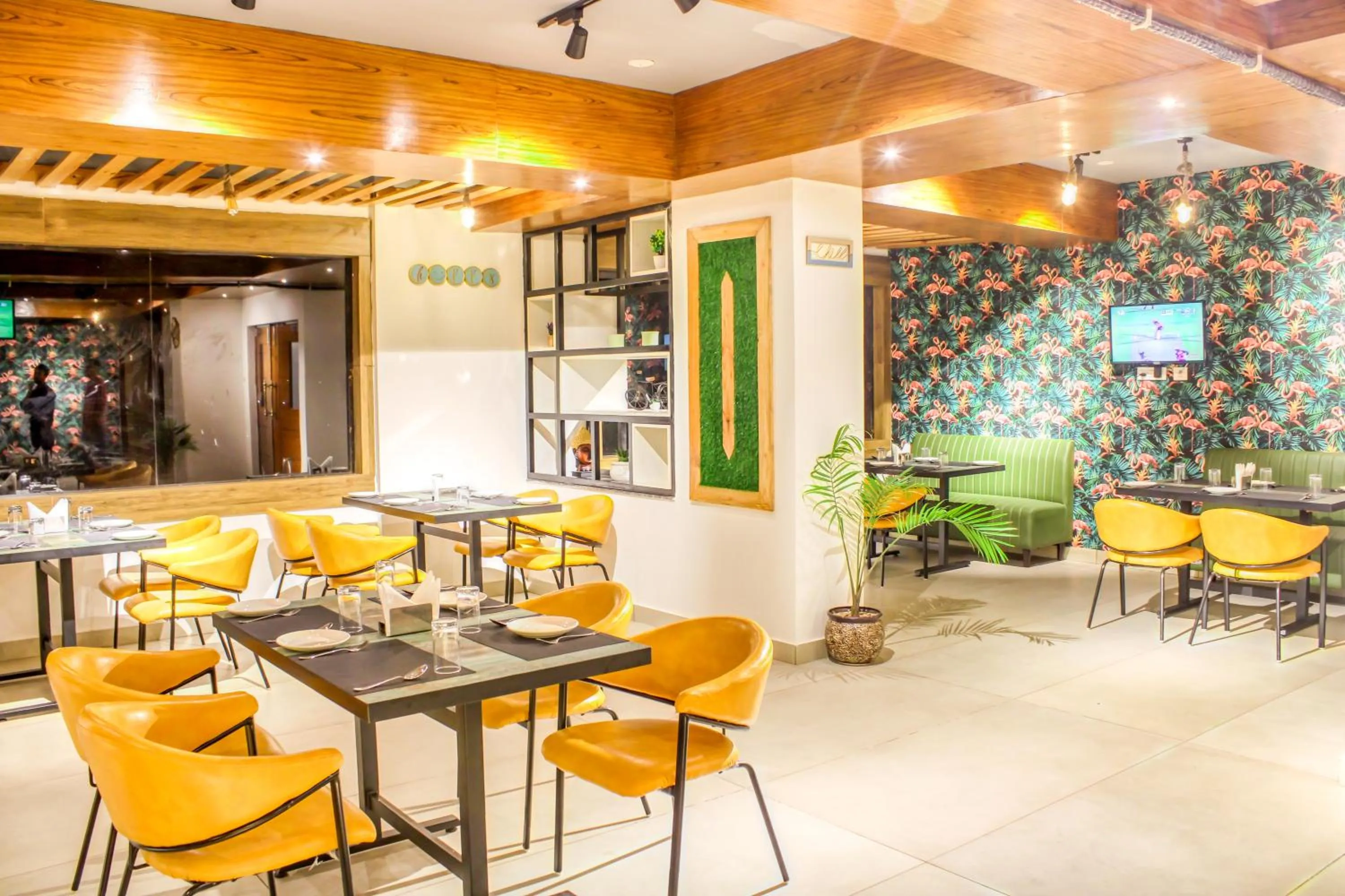 Restaurant/places to eat in The Eleganza