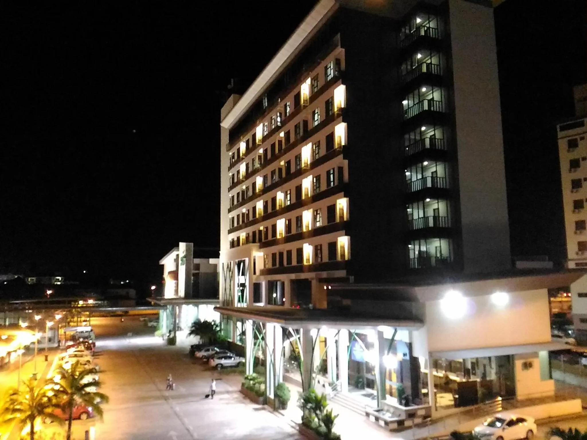 Property building in HIG Hotel