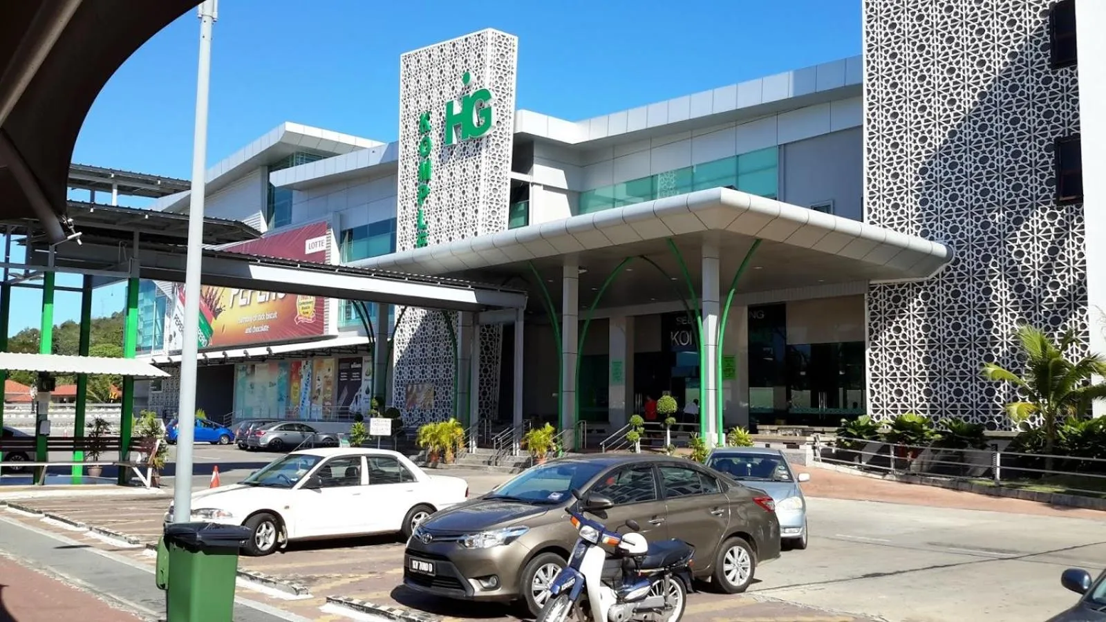 Property building in HIG Hotel