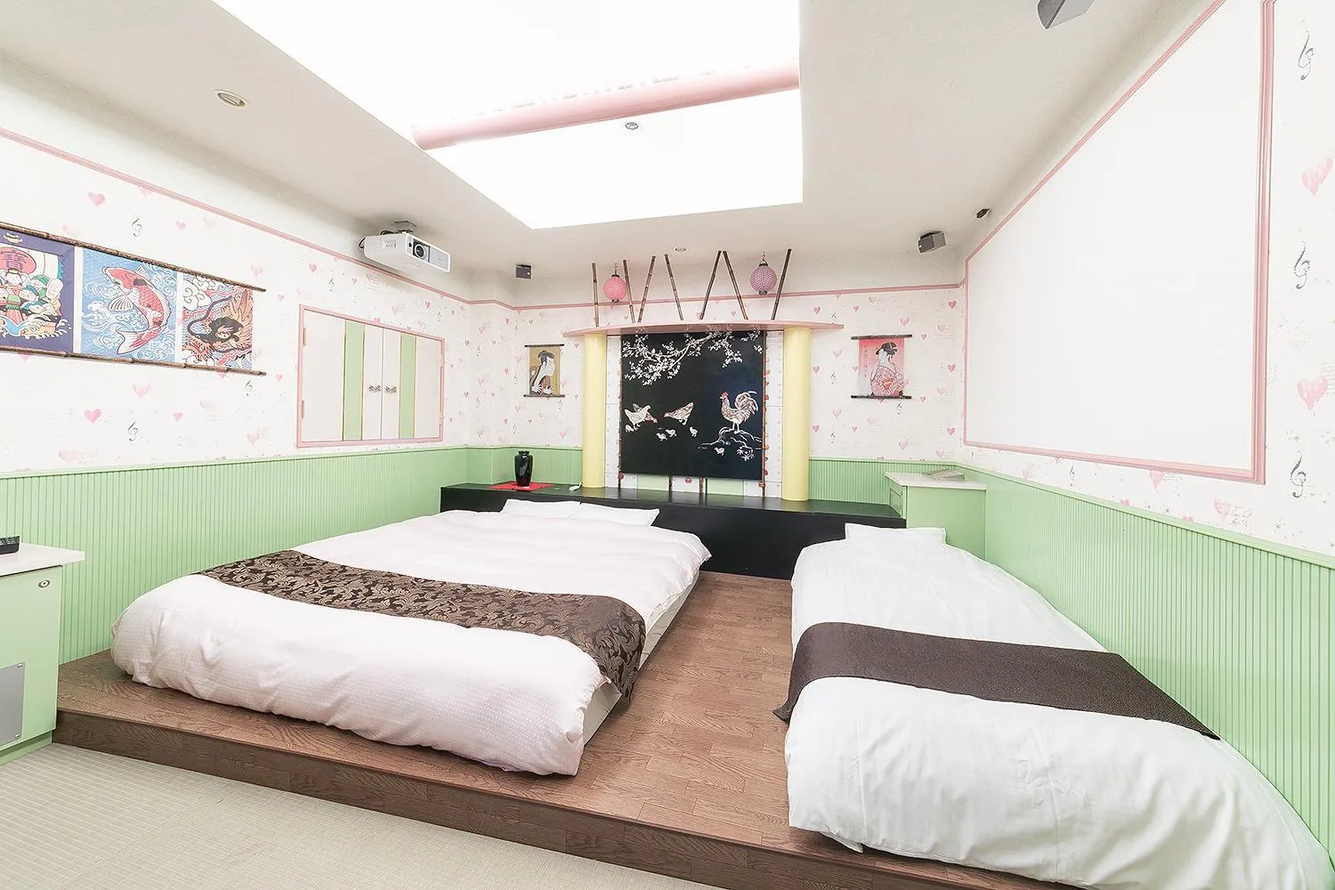 Photo of the whole room, Bed in Hotel TO