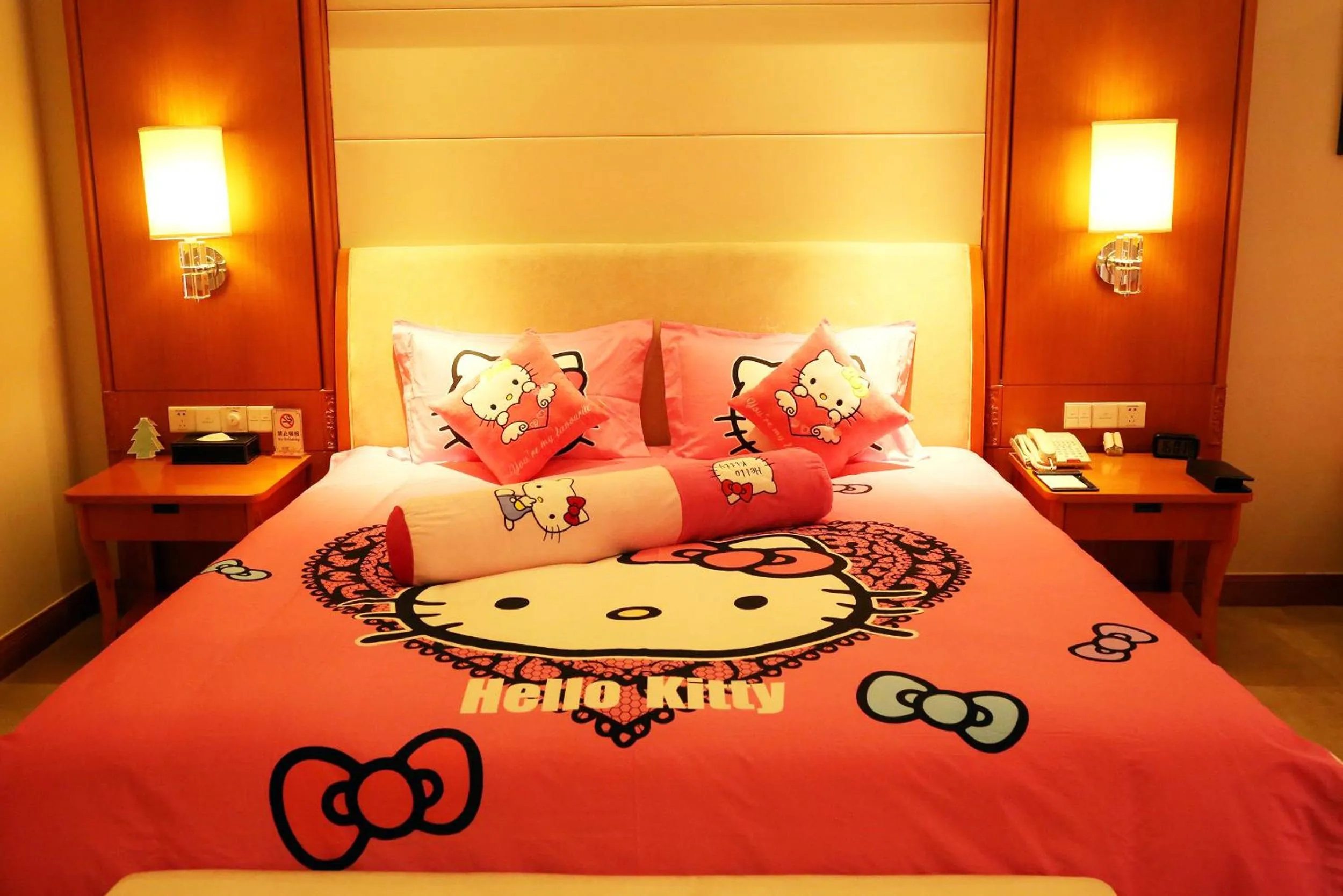 Bed in Huaguoshan Hotel