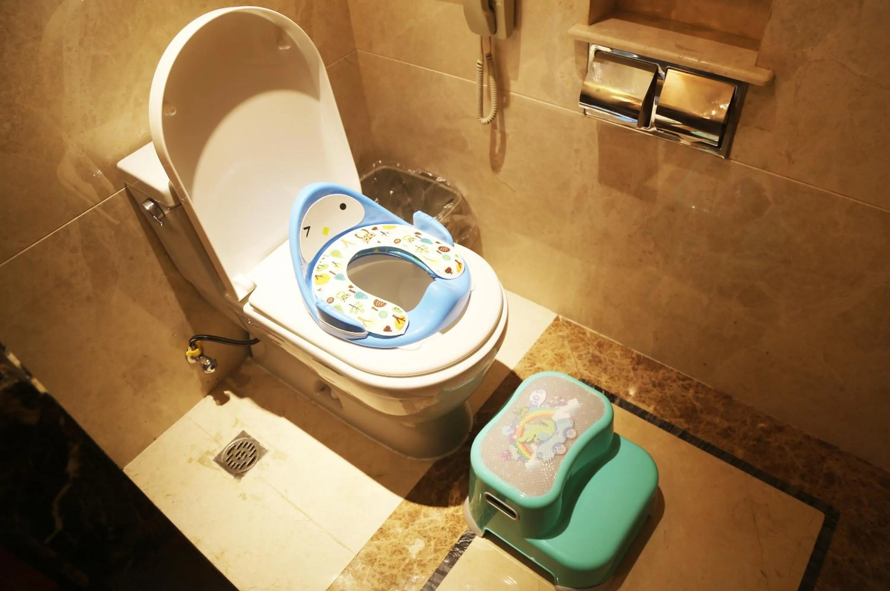 Bathroom in Huaguoshan Hotel