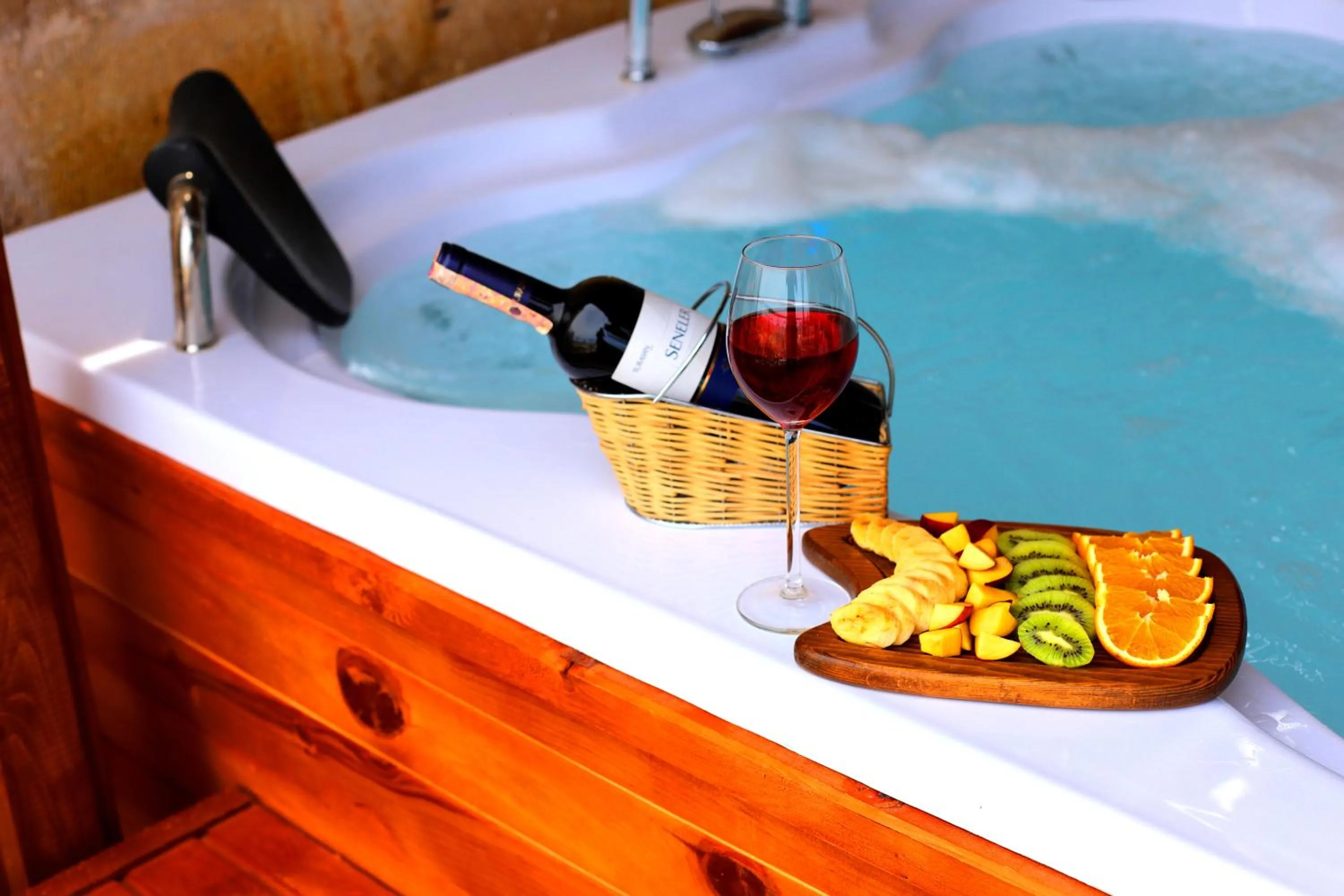 Hot Tub in Simera in Cappadocia - Special Class - Best View Rooftop