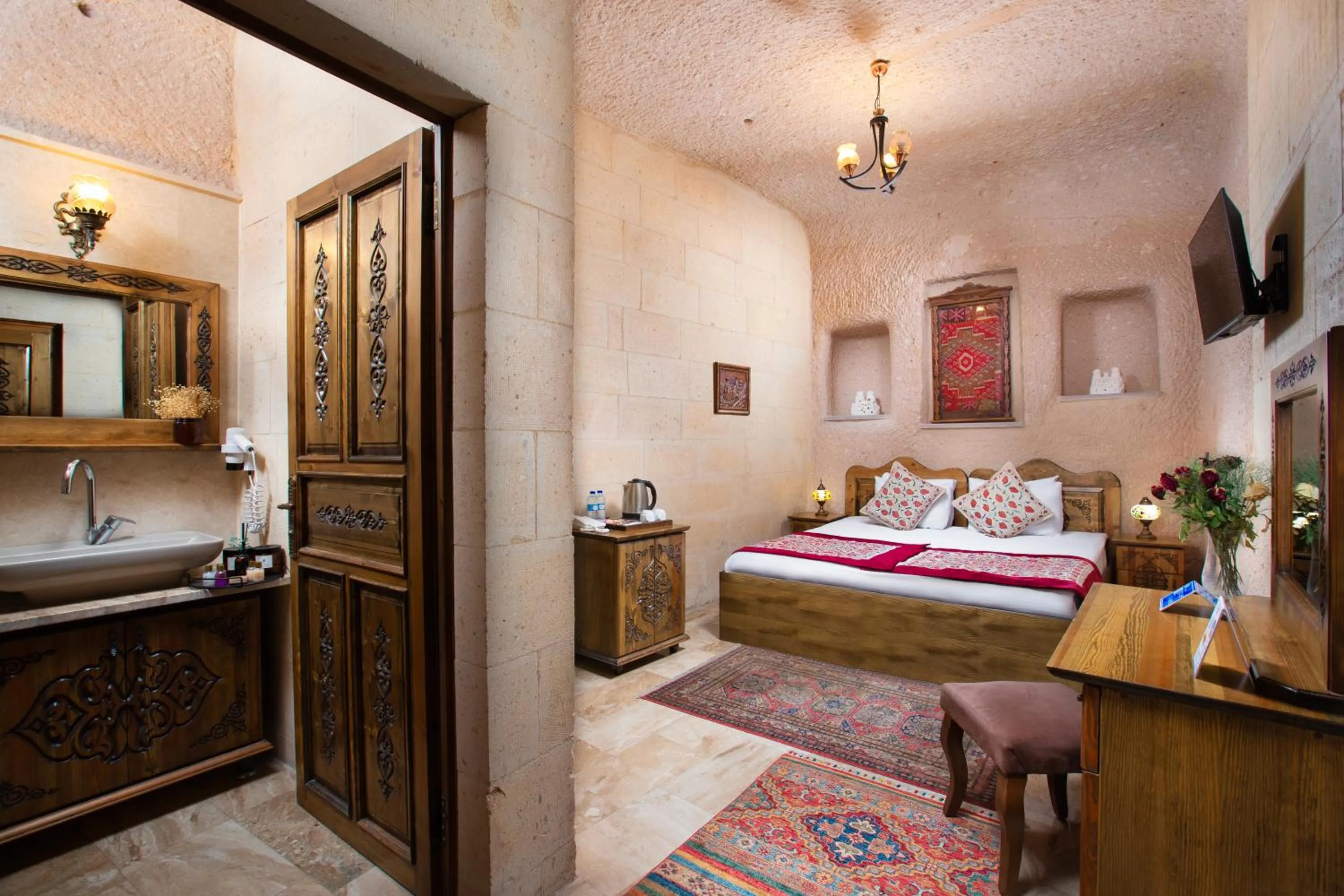Photo of the whole room, Bed in Simera in Cappadocia - Special Class - Best View Rooftop