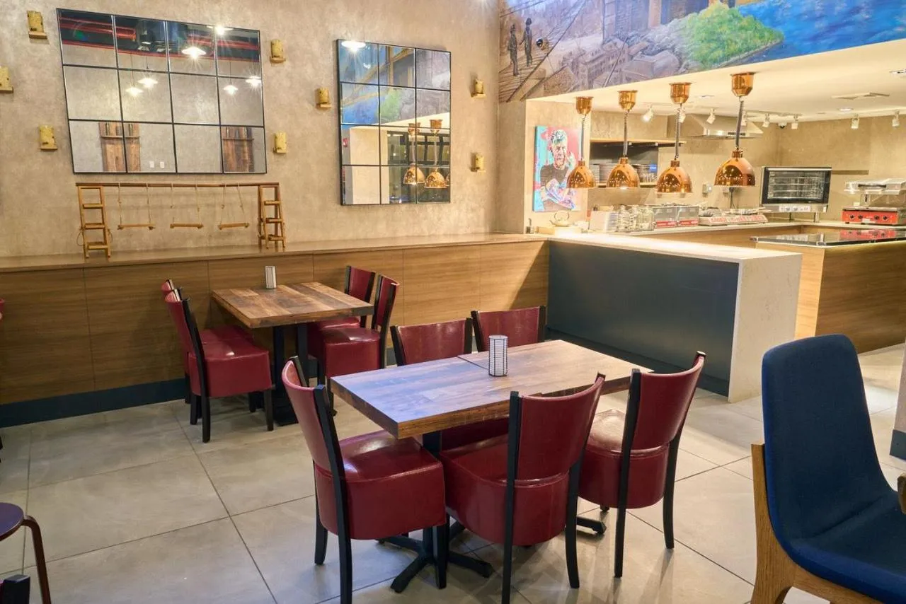 Restaurant/places to eat in 42 Hotel Williamsburg