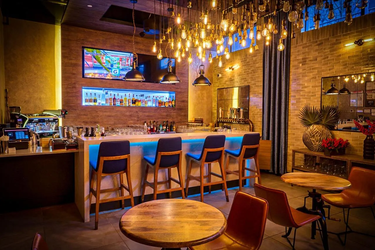 Restaurant/places to eat in 42 Hotel Williamsburg