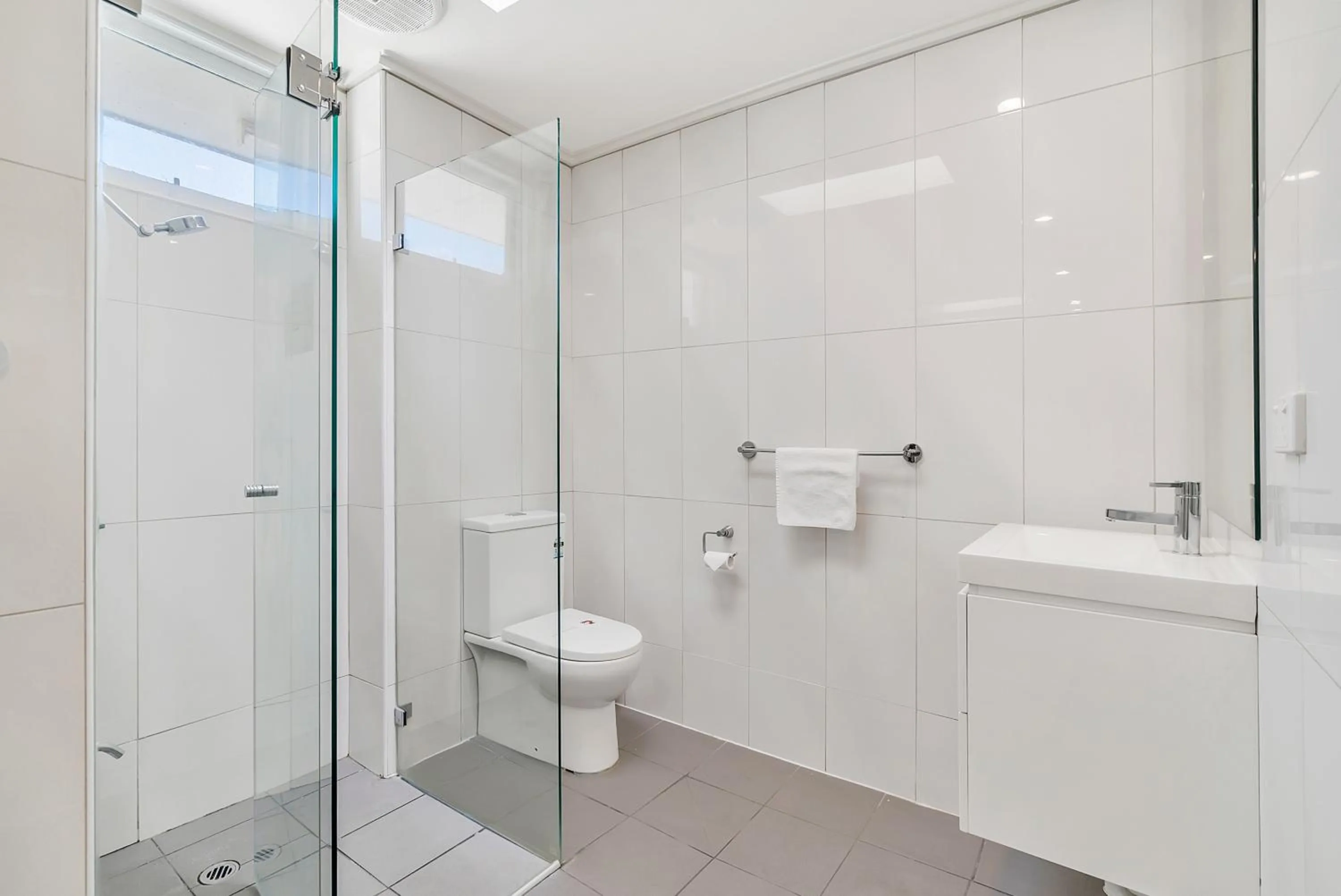 Bathroom in Surf Beach Motel Coffs