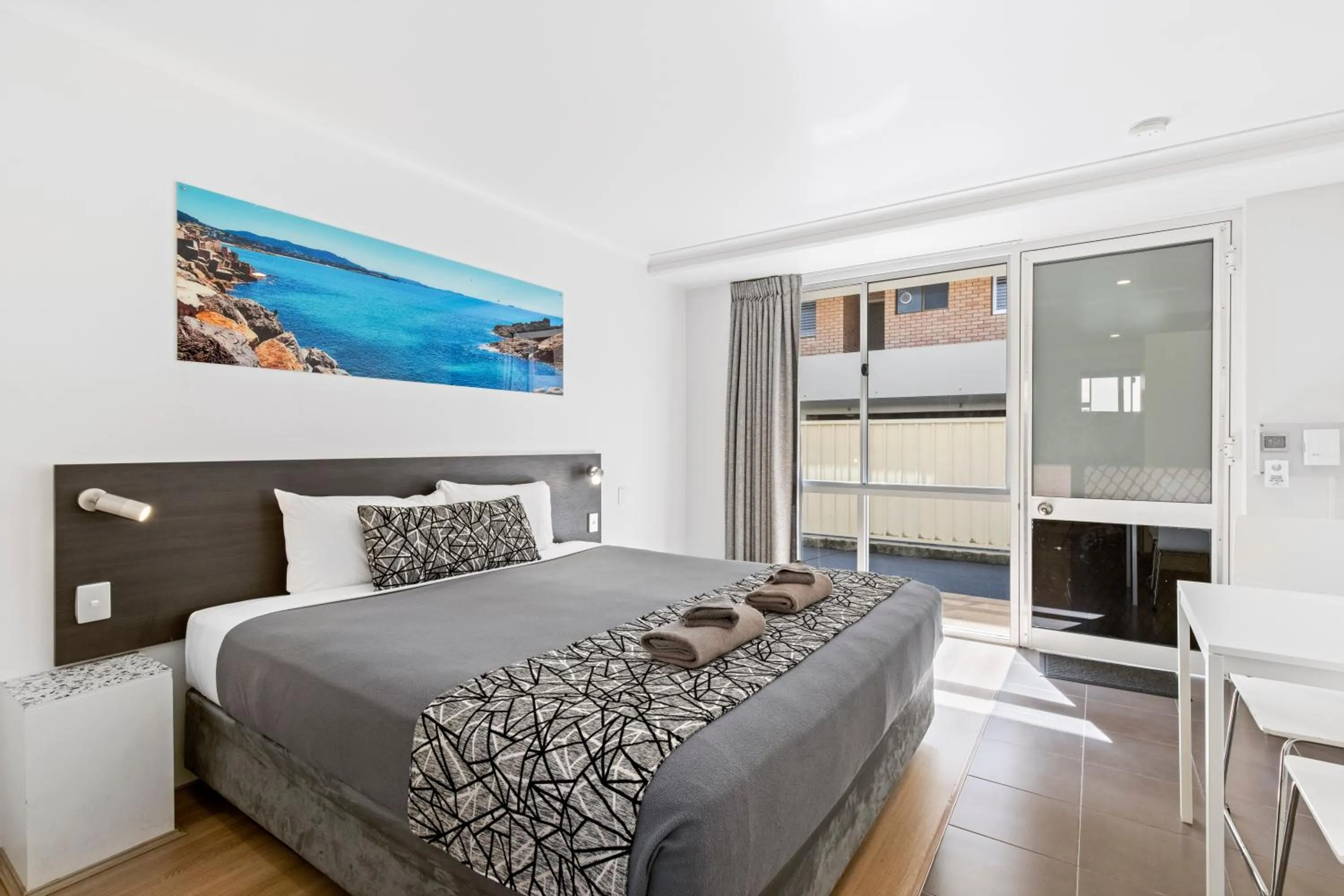 View (from property/room), Bed in Surf Beach Motel Coffs