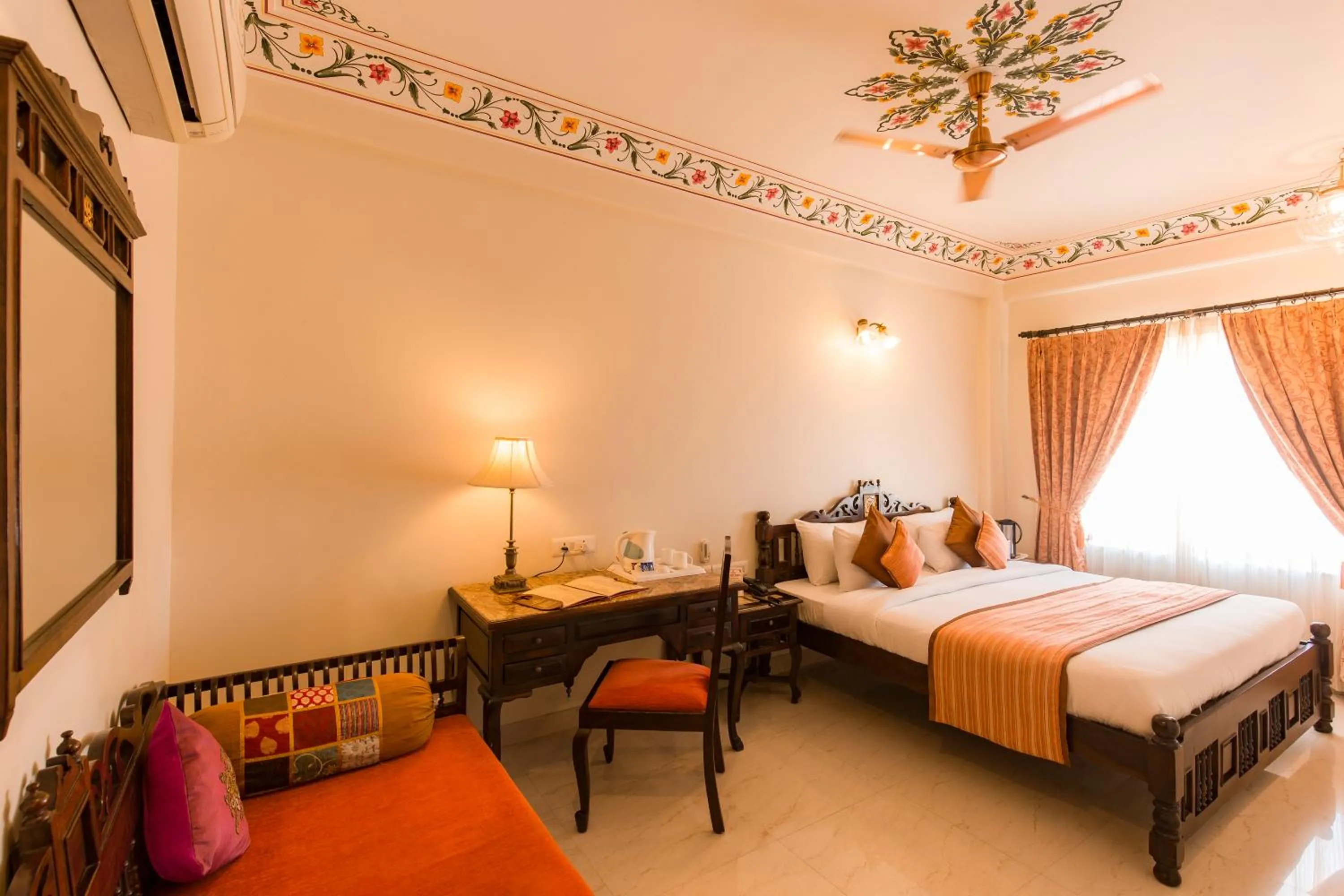 Bedroom, Bed in Umaid Residency - A Regal Heritage Home