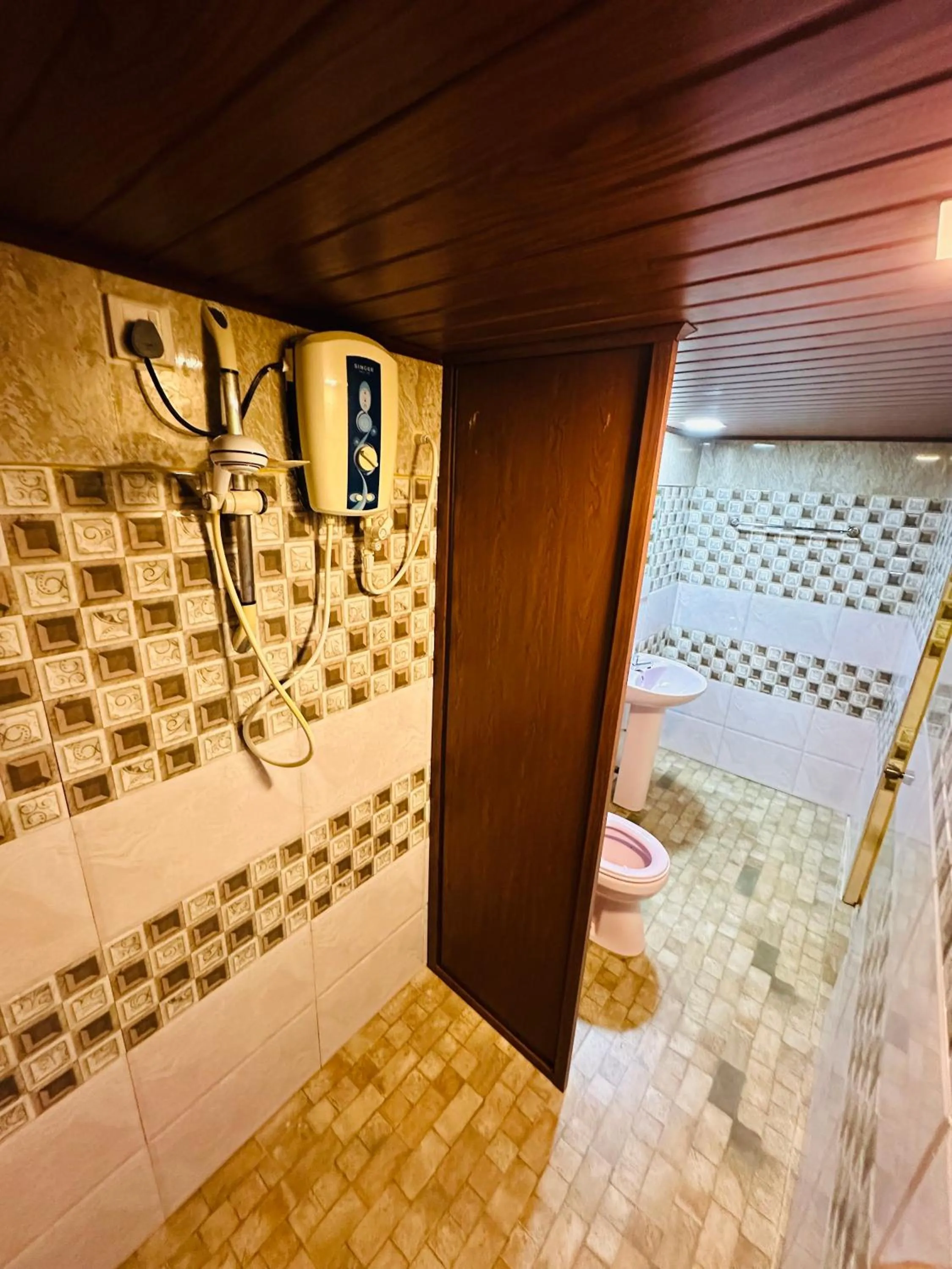 Tishan Holiday Resort