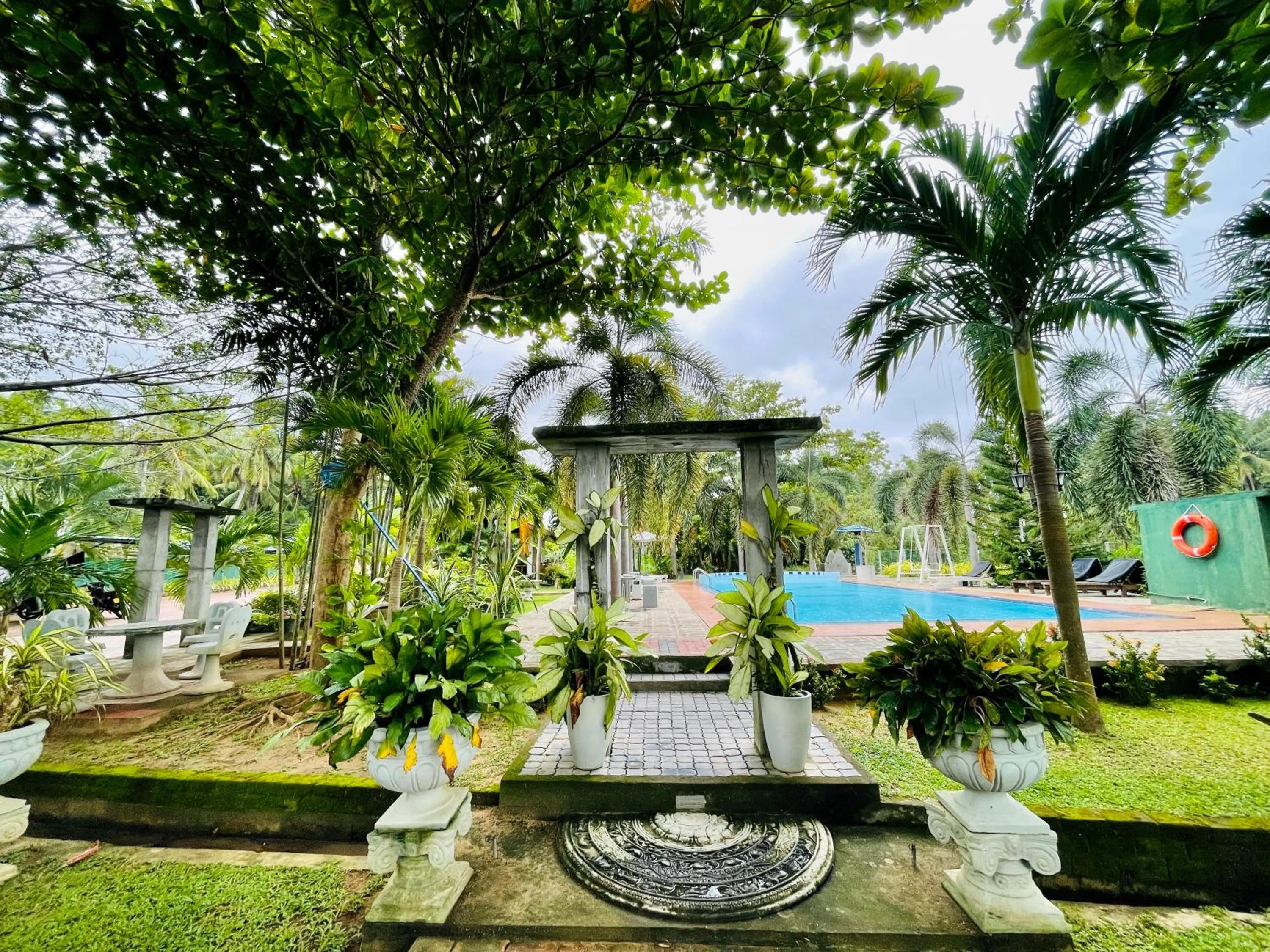 Tishan Holiday Resort