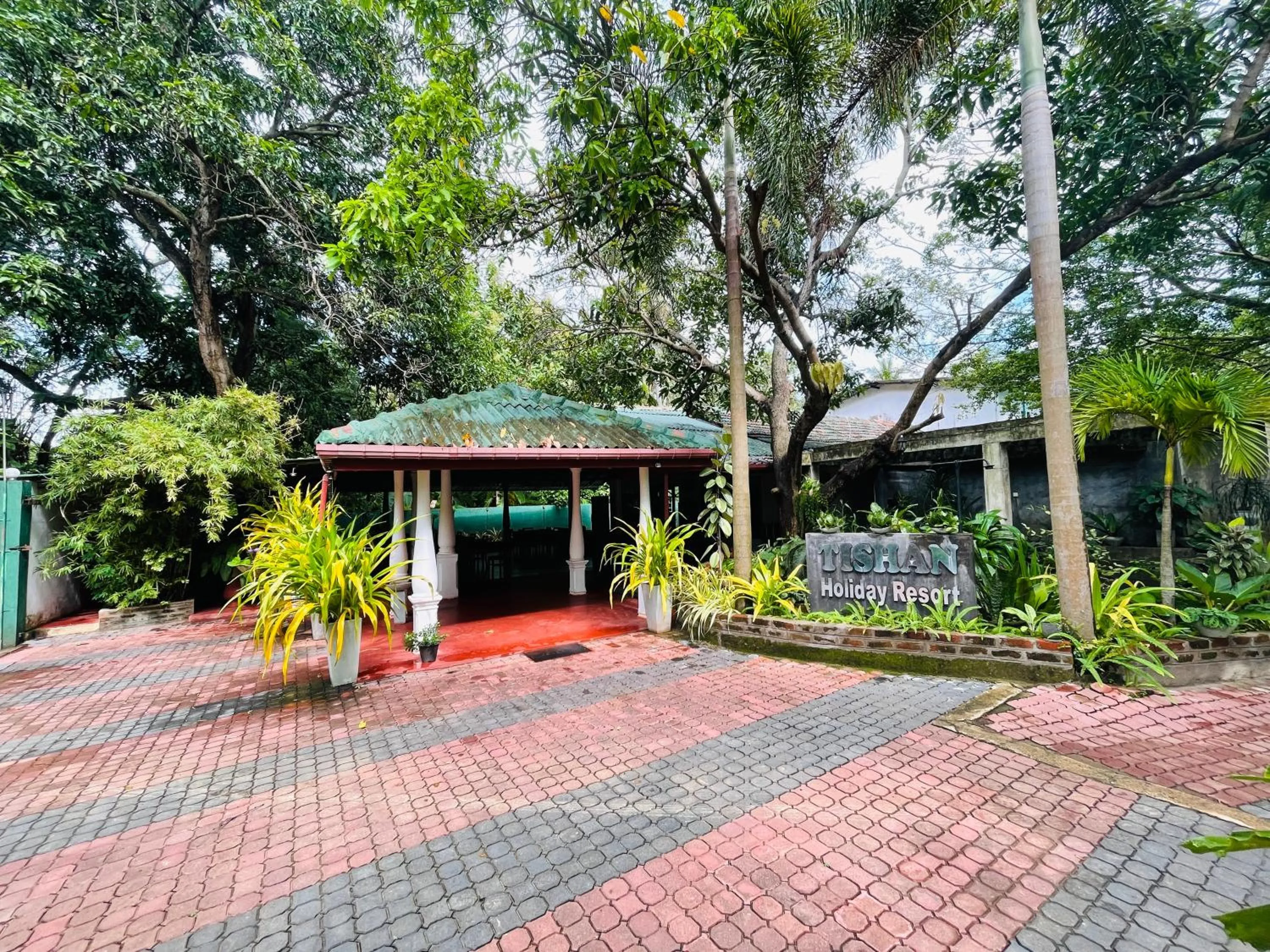 Tishan Holiday Resort