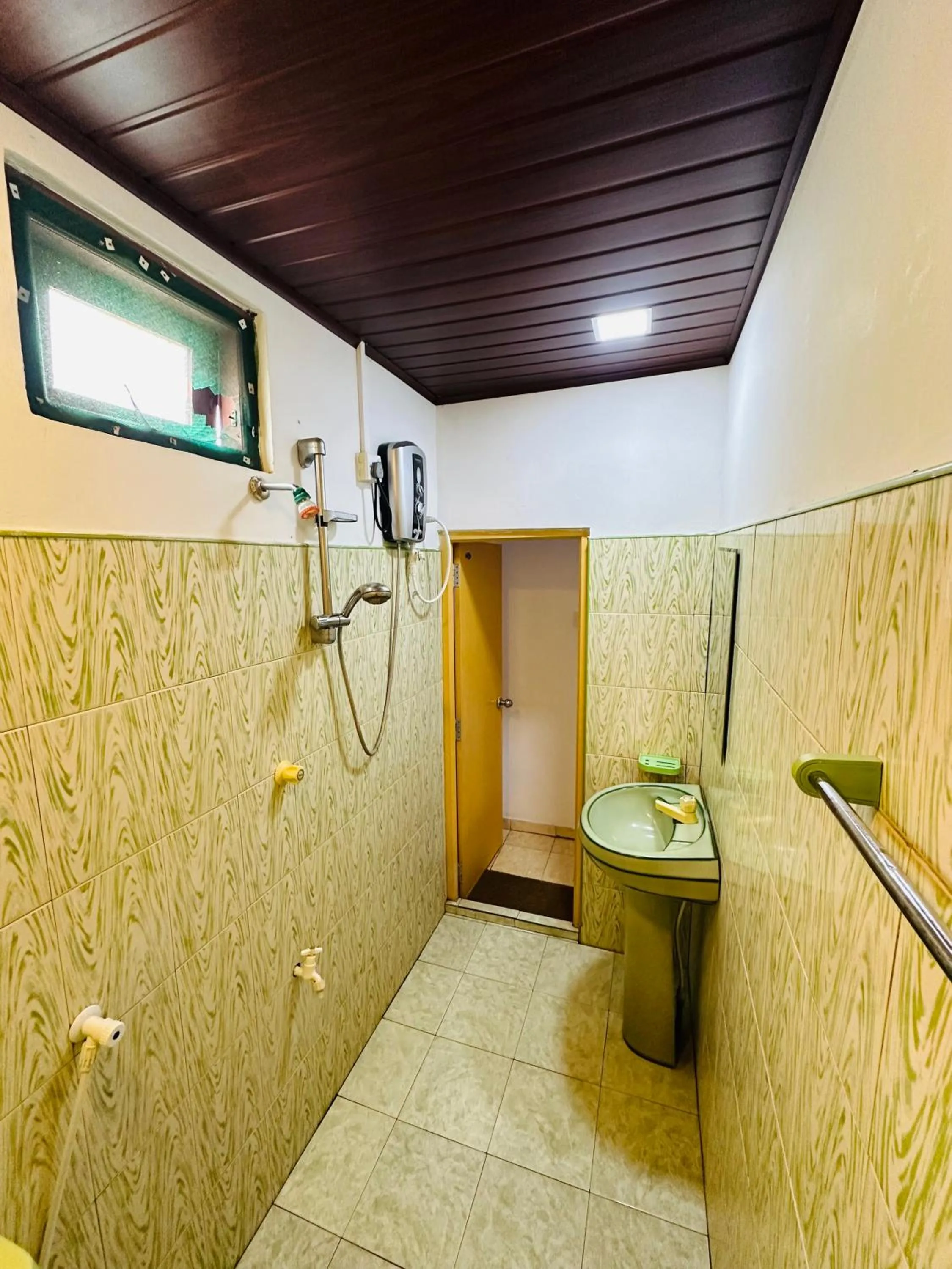 Tishan Holiday Resort