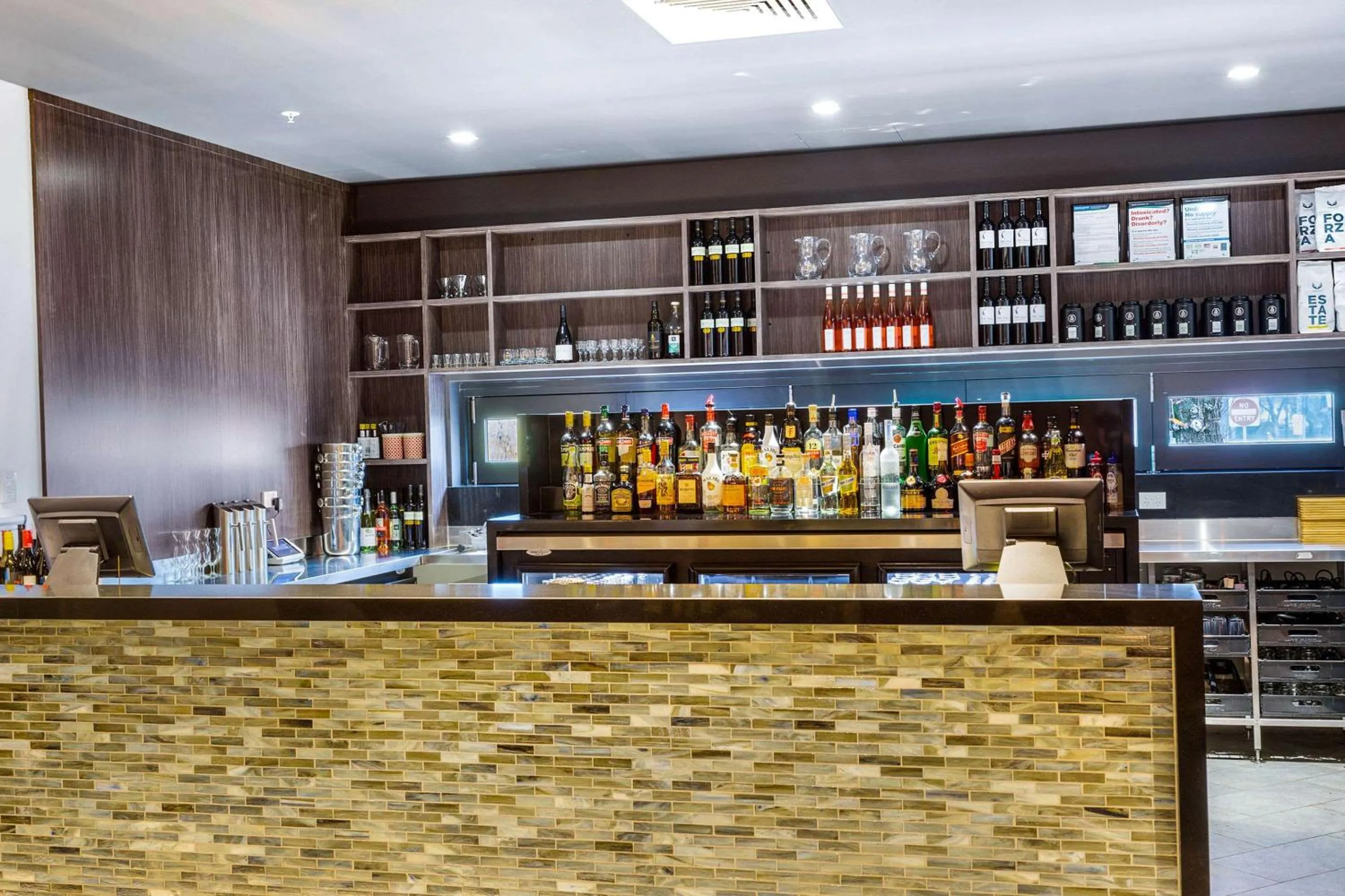 Restaurant/places to eat in Quality Hotel Lakeside