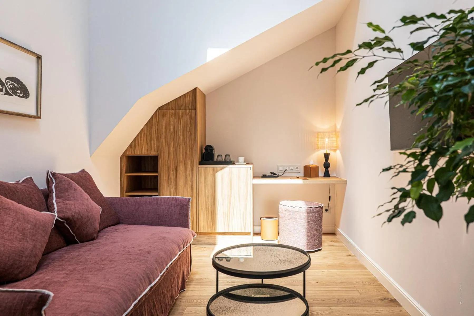 TV and multimedia in Hôtel Le Mosaïque