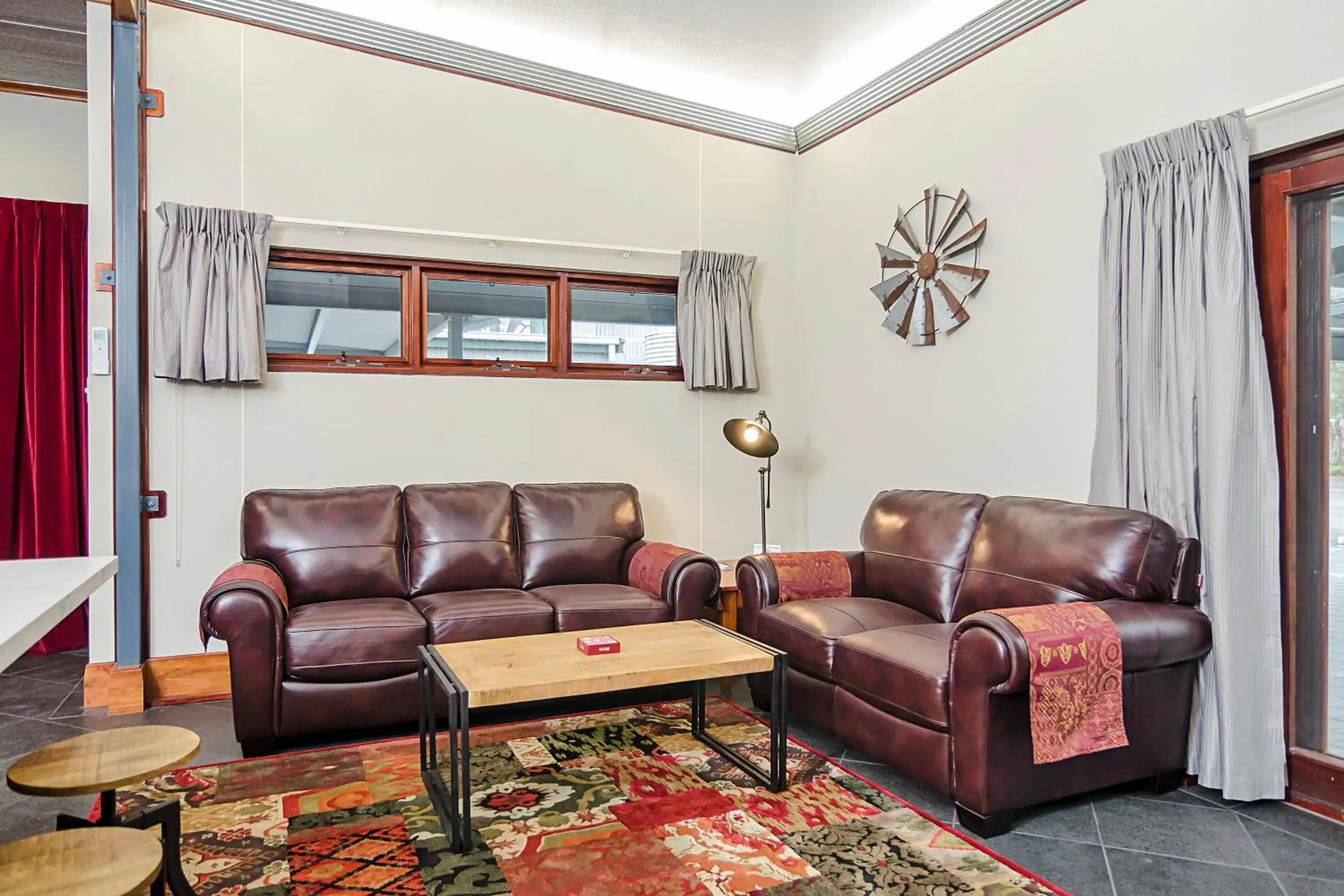 Living room in Eagle Foundry Bed & Breakfast