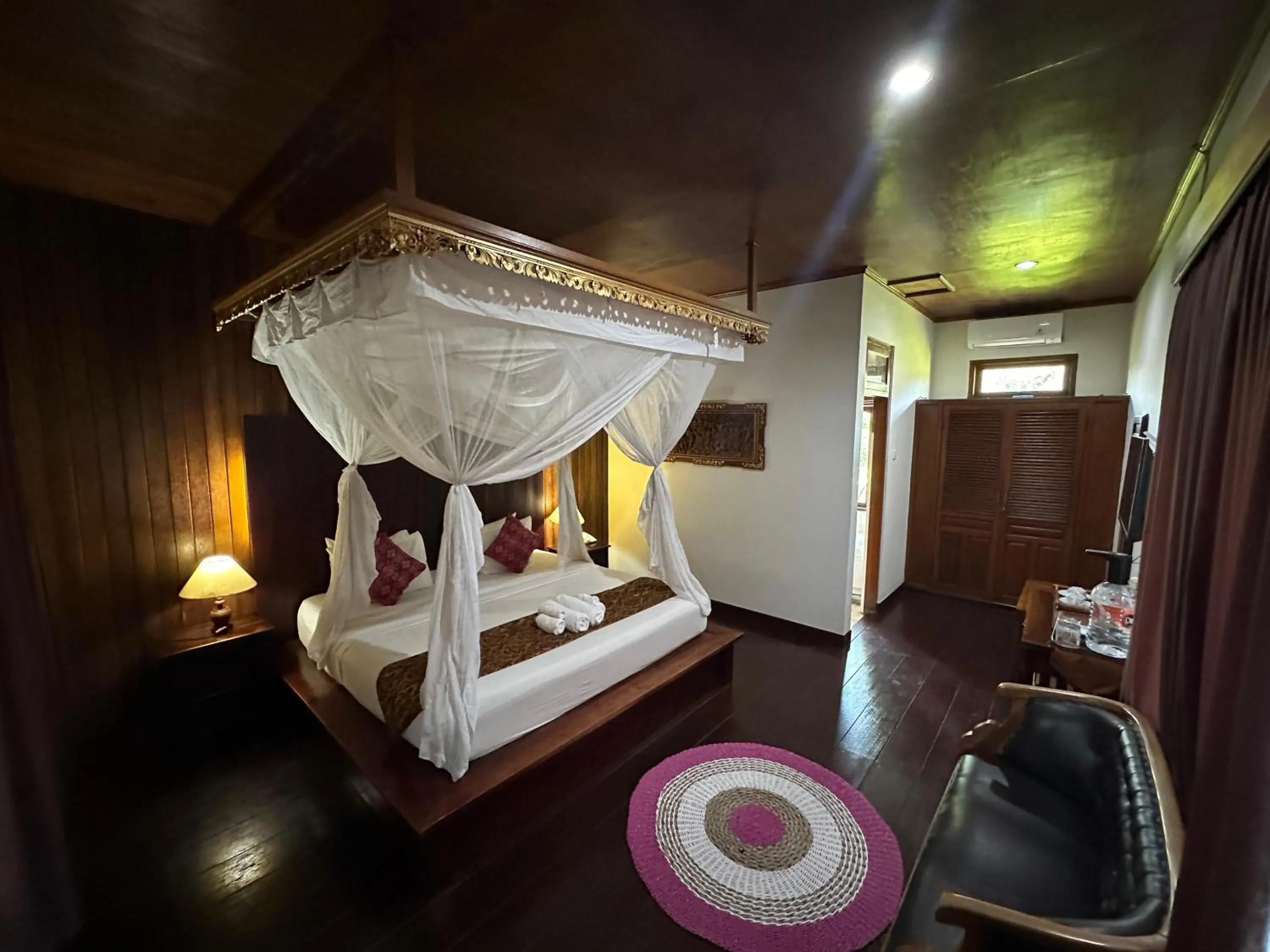 Bedroom in Saren Indah Hotel