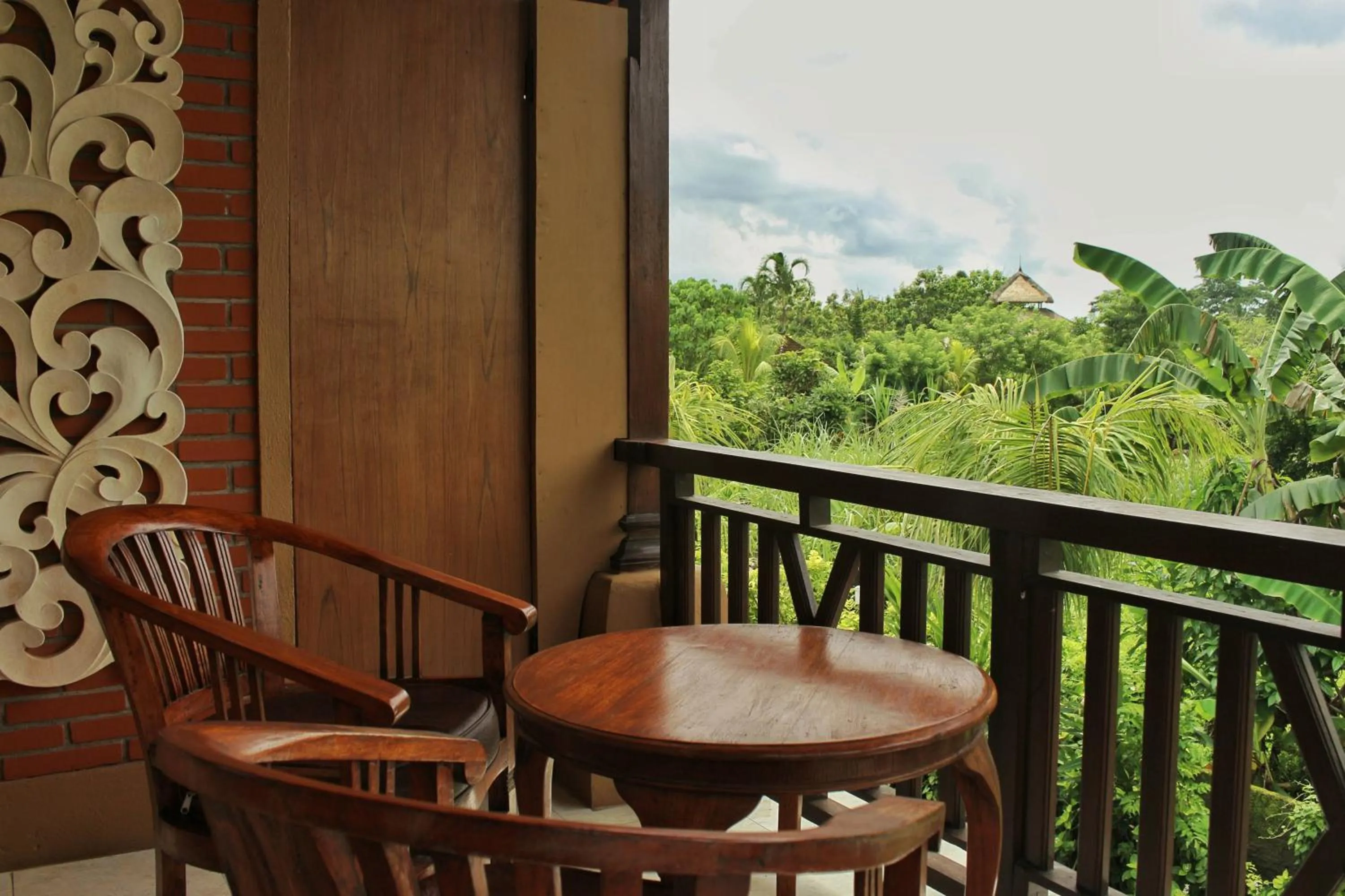 Balcony/Terrace in Saren Indah Hotel