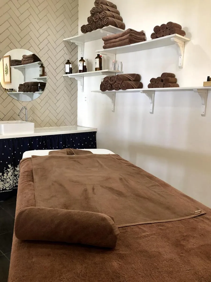 Bed in Peppercorn Beach Resort