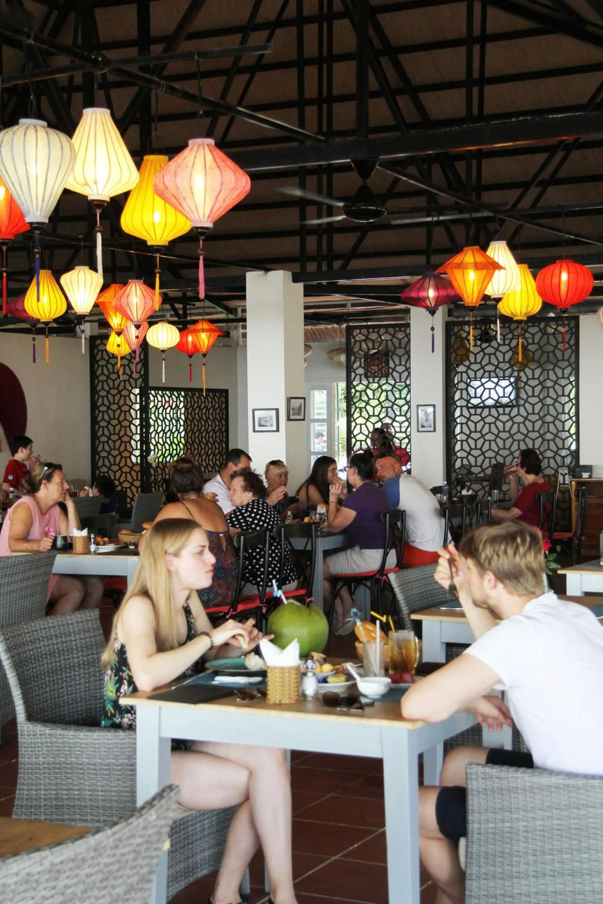 Restaurant/places to eat in Peppercorn Beach Resort