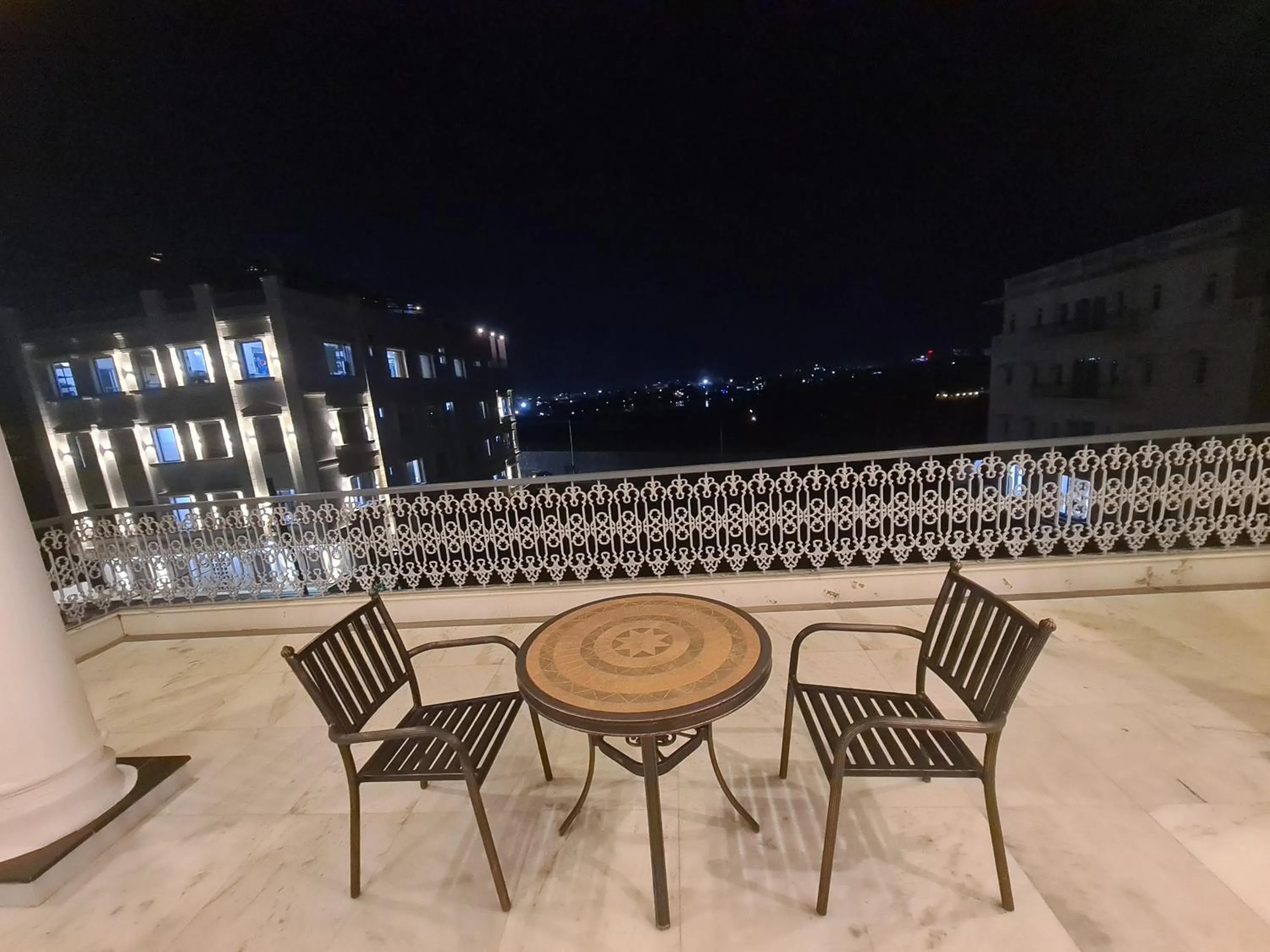 Balcony/Terrace in Boheda Manor - Luxury Retreat