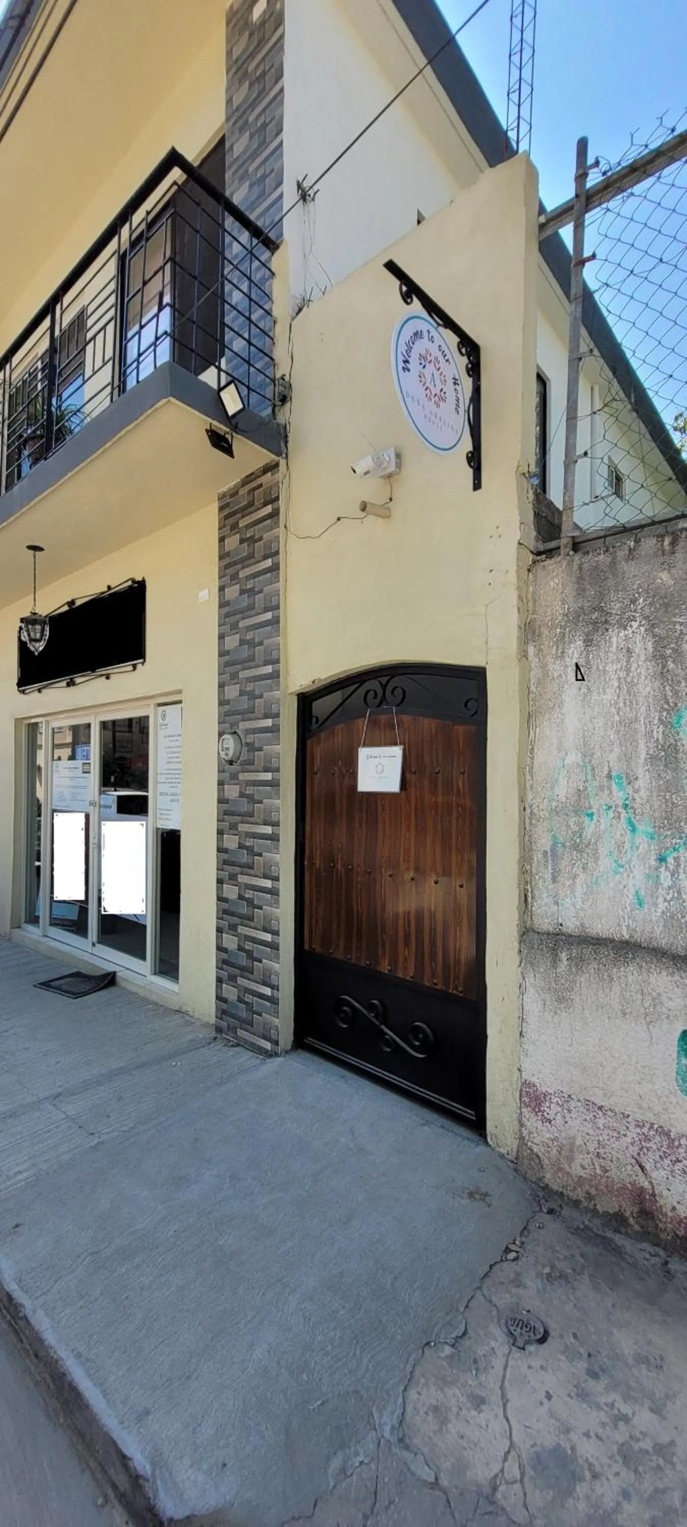 Property building in Doña Adelina House