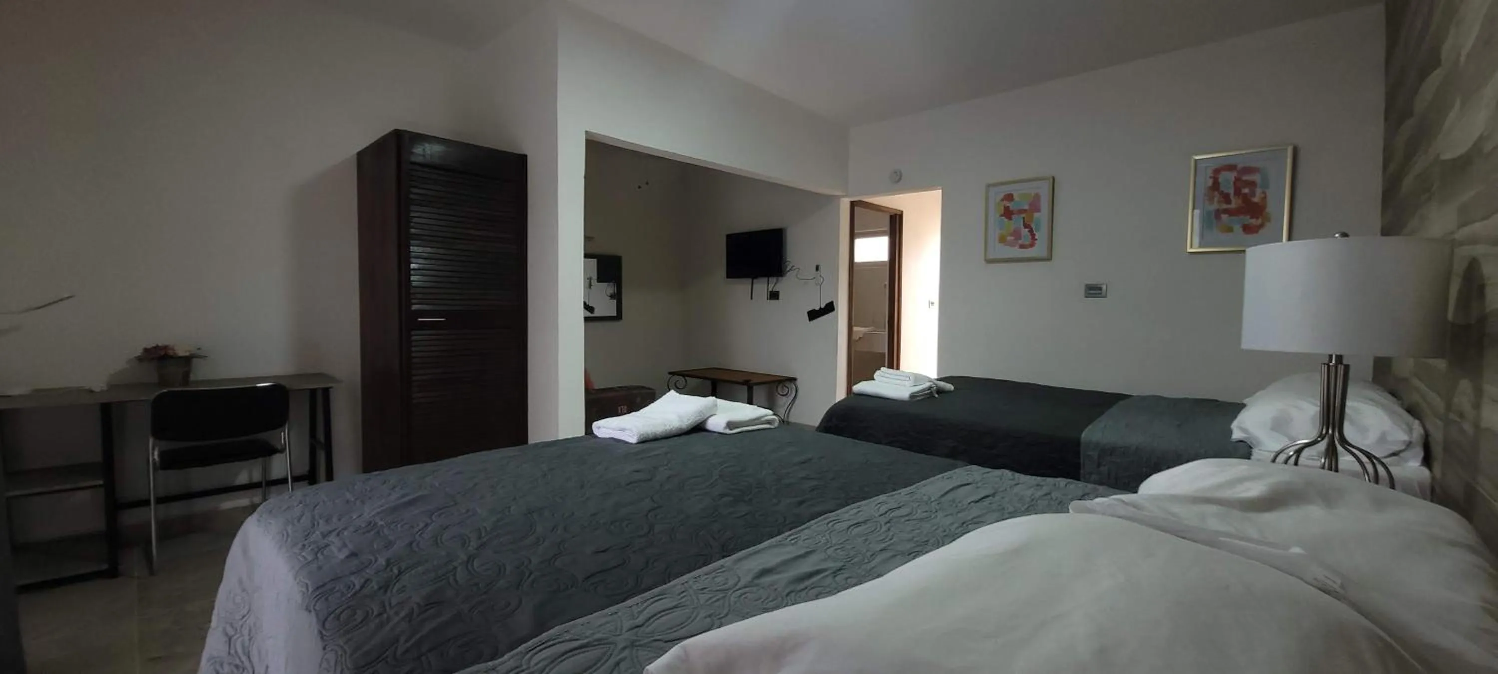 Photo of the whole room, Bed in Doña Adelina House