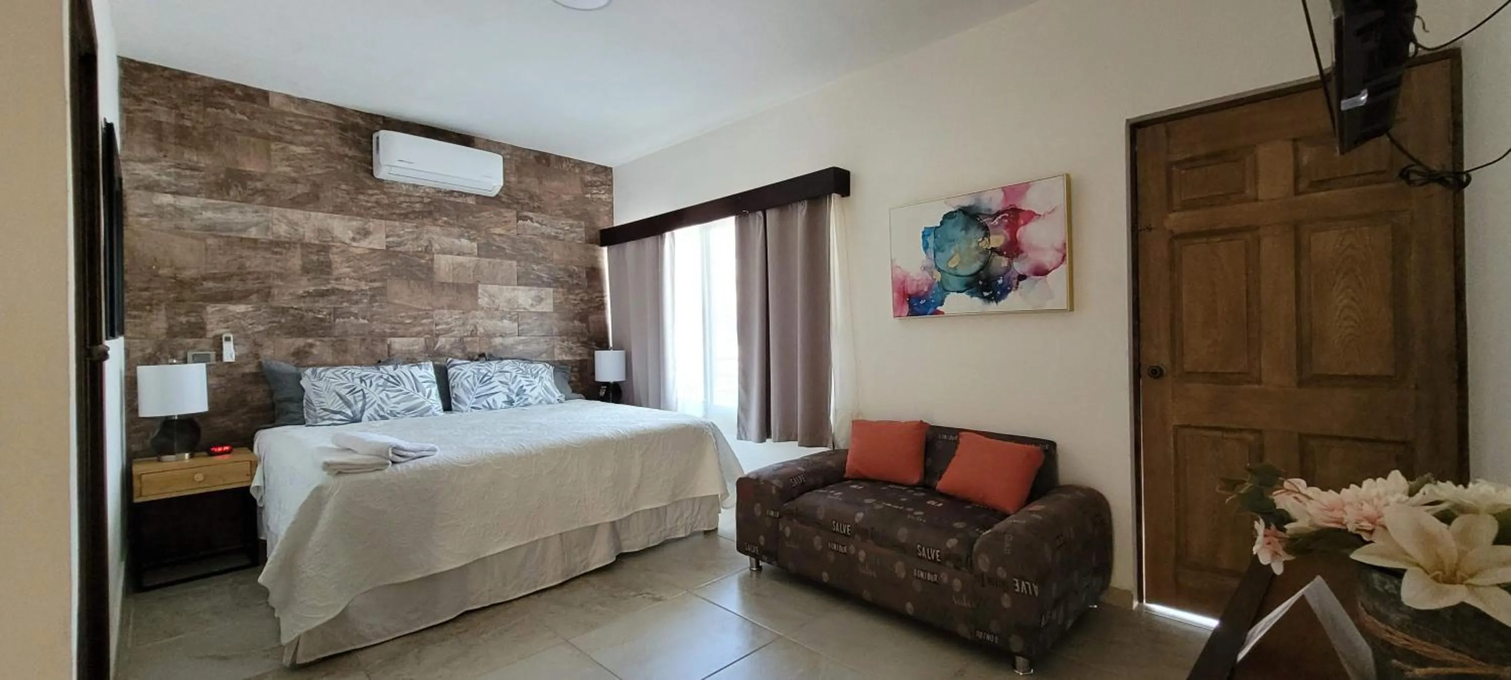 Photo of the whole room, Bed in Doña Adelina House
