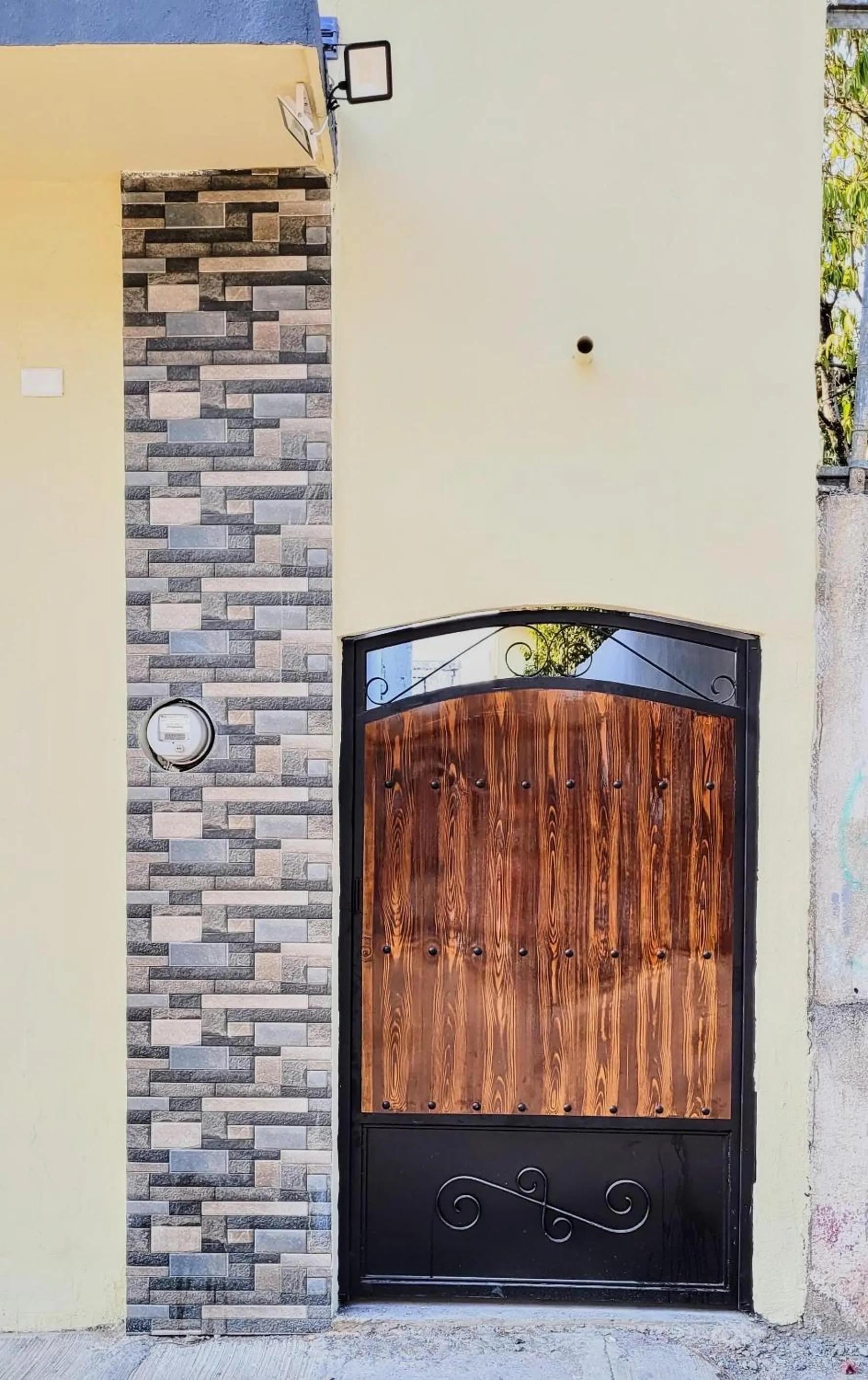 Property building in Doña Adelina House