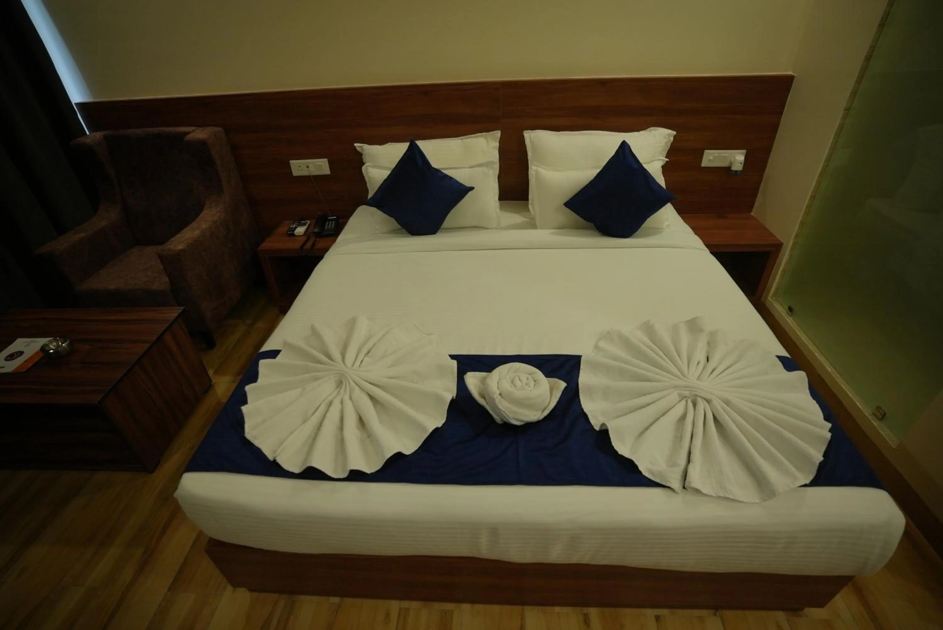 Bed in HOTEL MAKHAN VIHAR