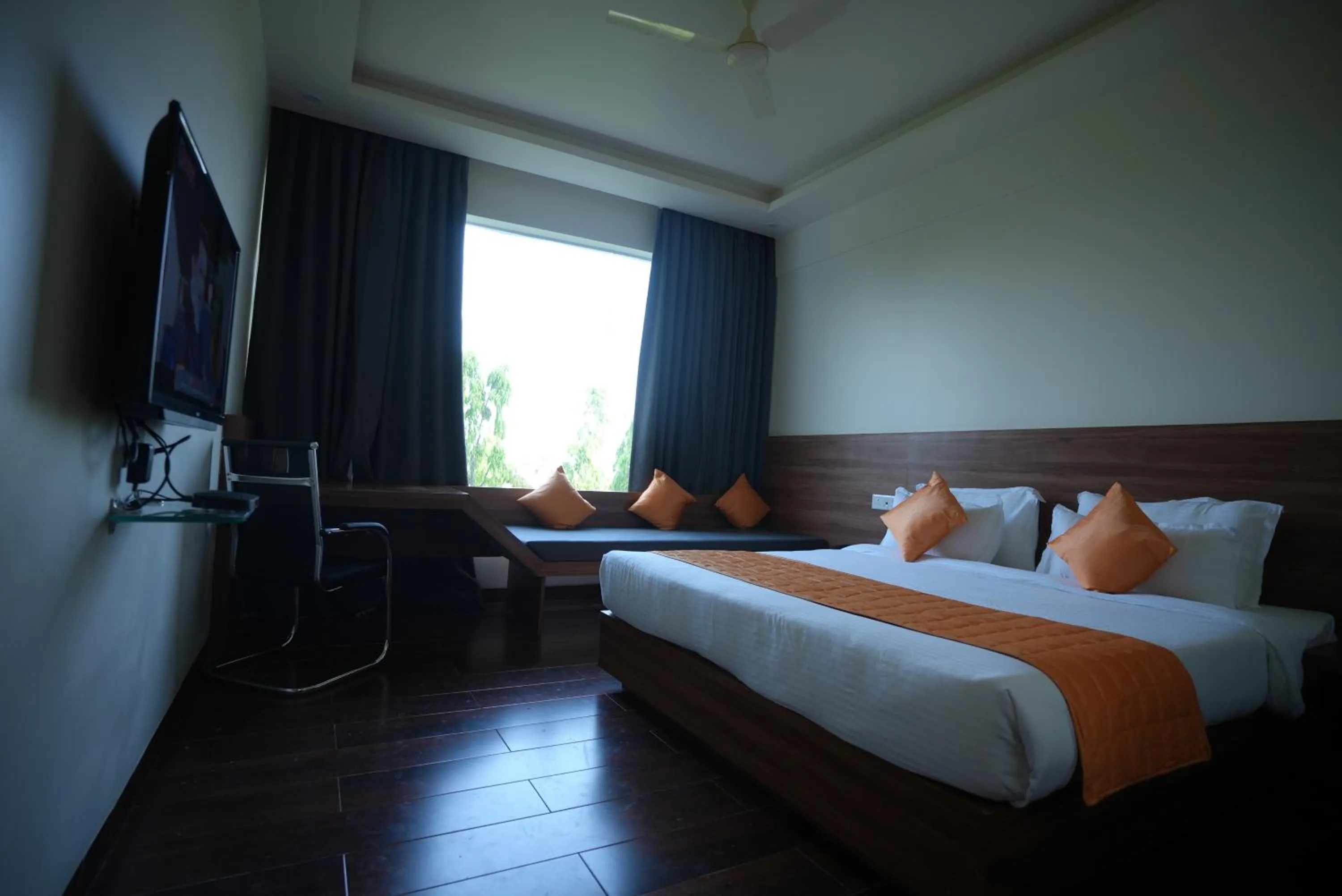 Bedroom, Bed in HOTEL MAKHAN VIHAR