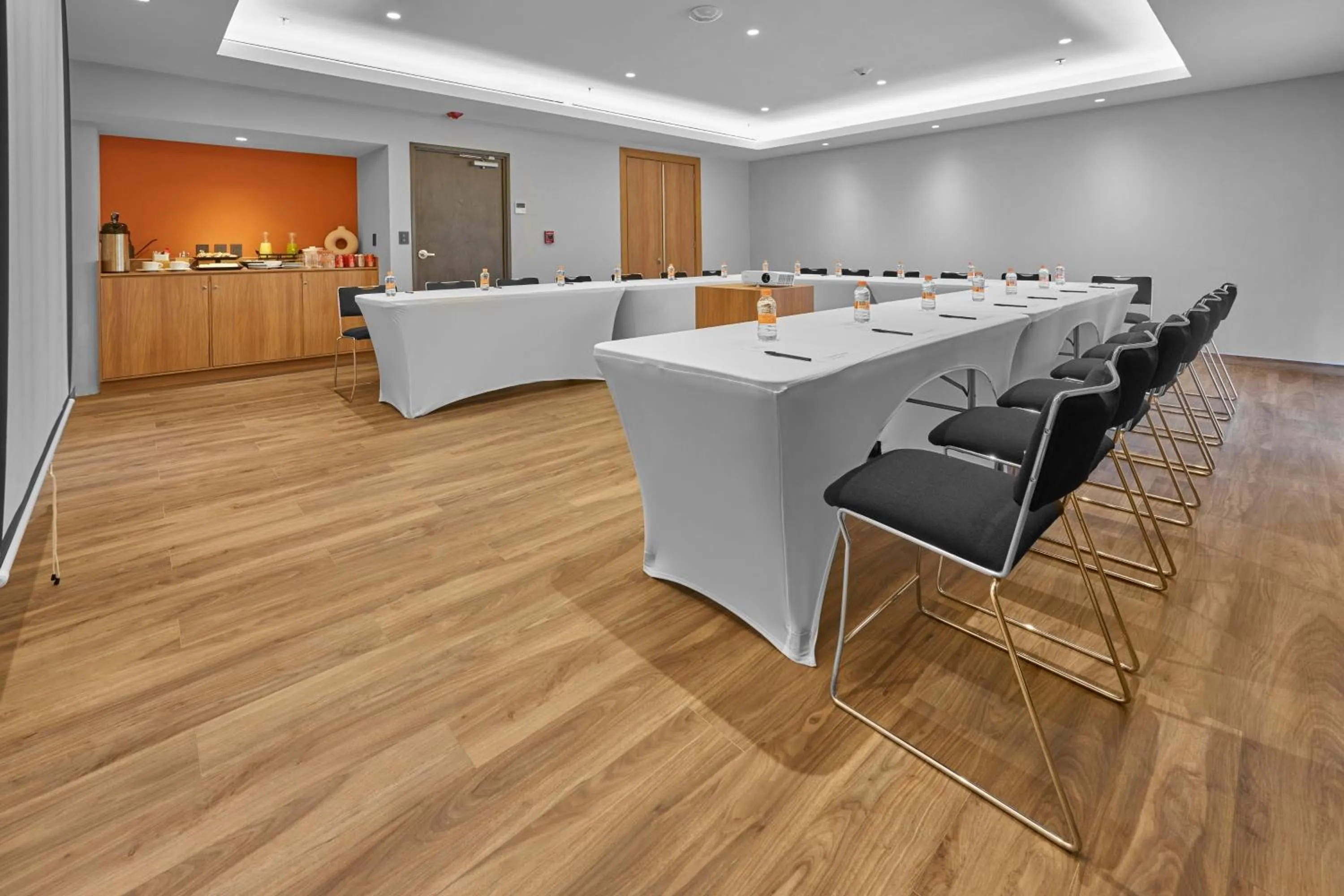Meeting/conference room in City Express Plus by Marriott Mazatlan