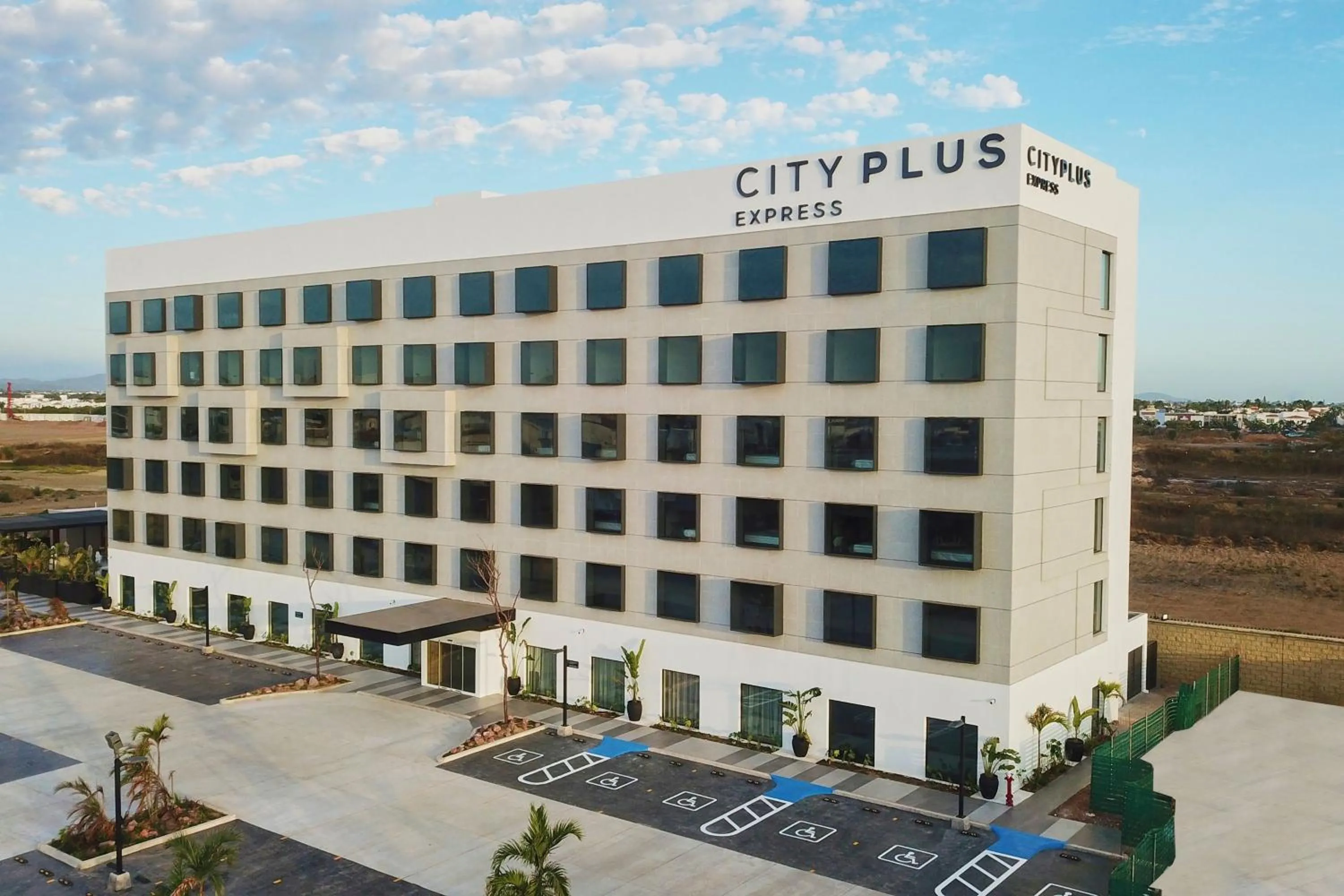 Property building in City Express Plus by Marriott Mazatlan