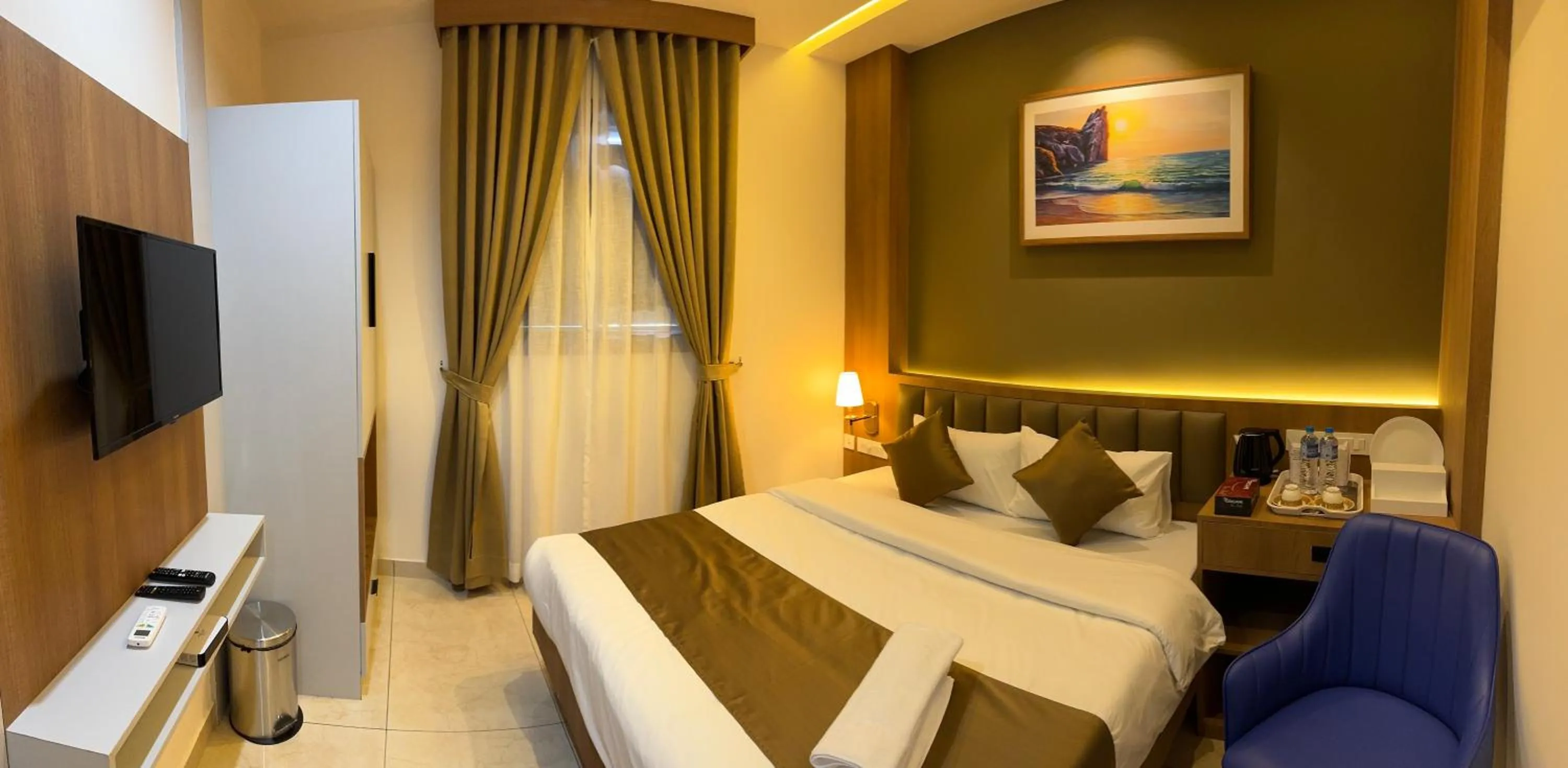 Bed in MEDLEY REGENCY