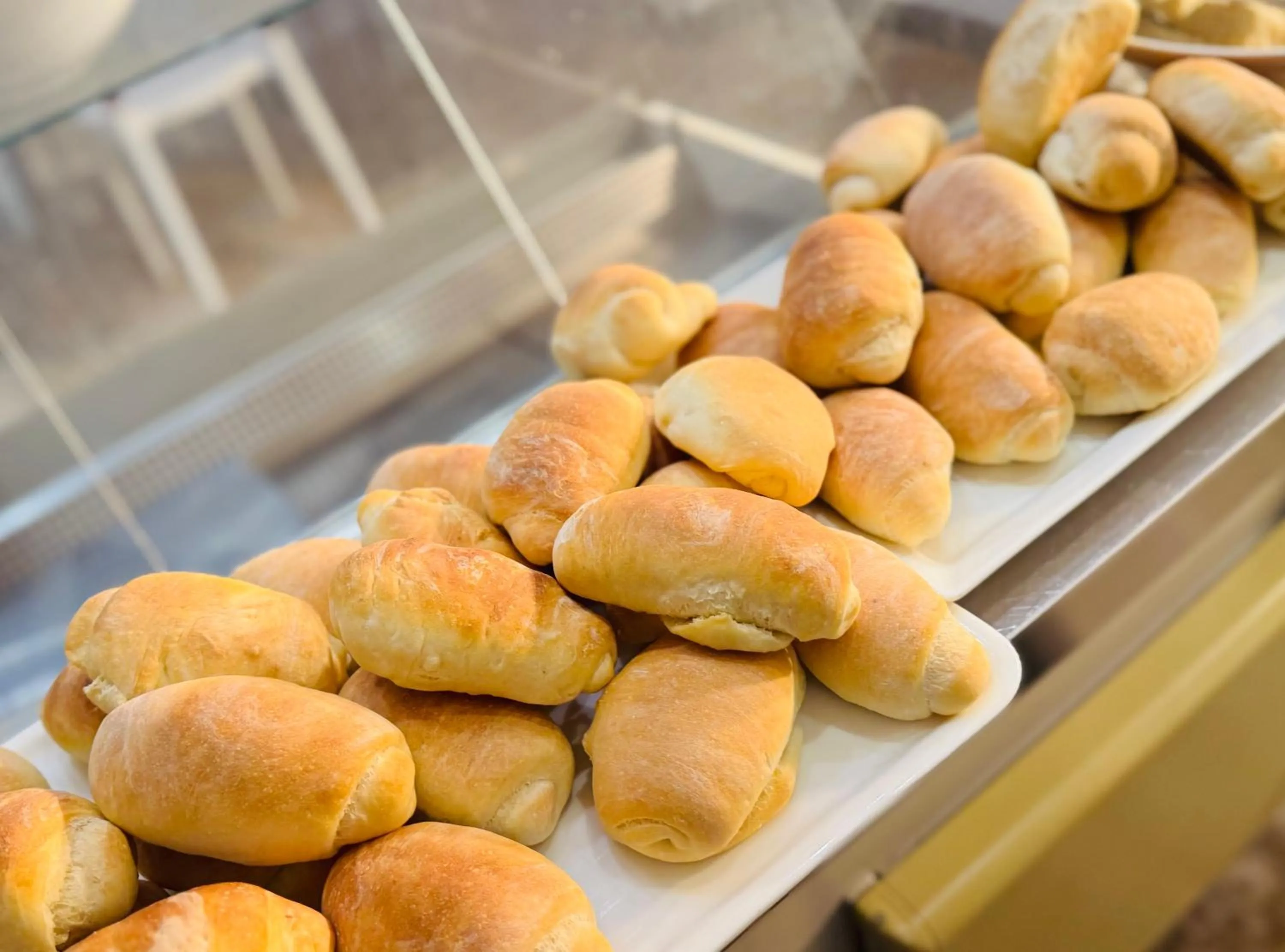 Food and drinks in hotel iris