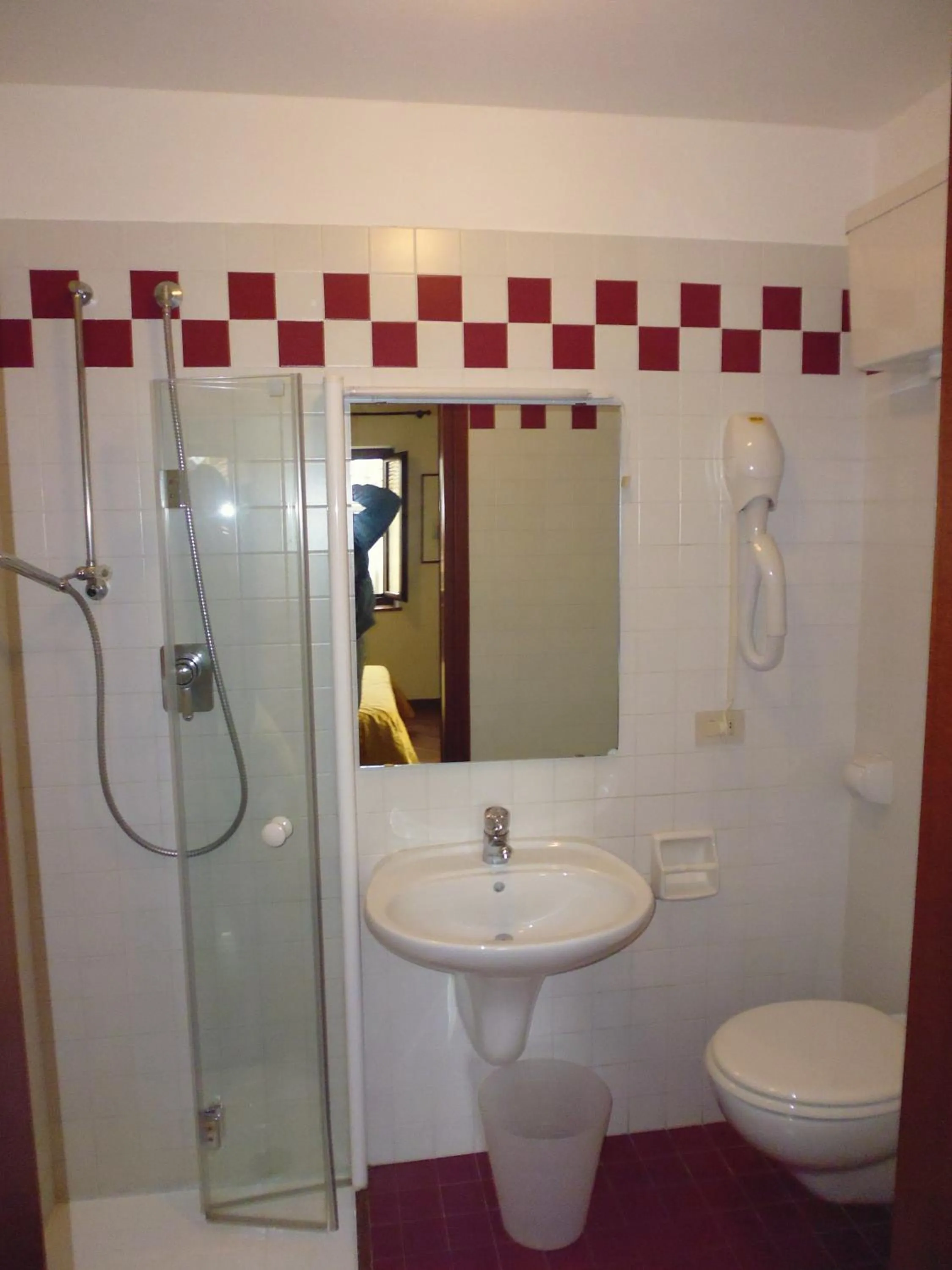 Shower in Hotel Alla città di Trieste