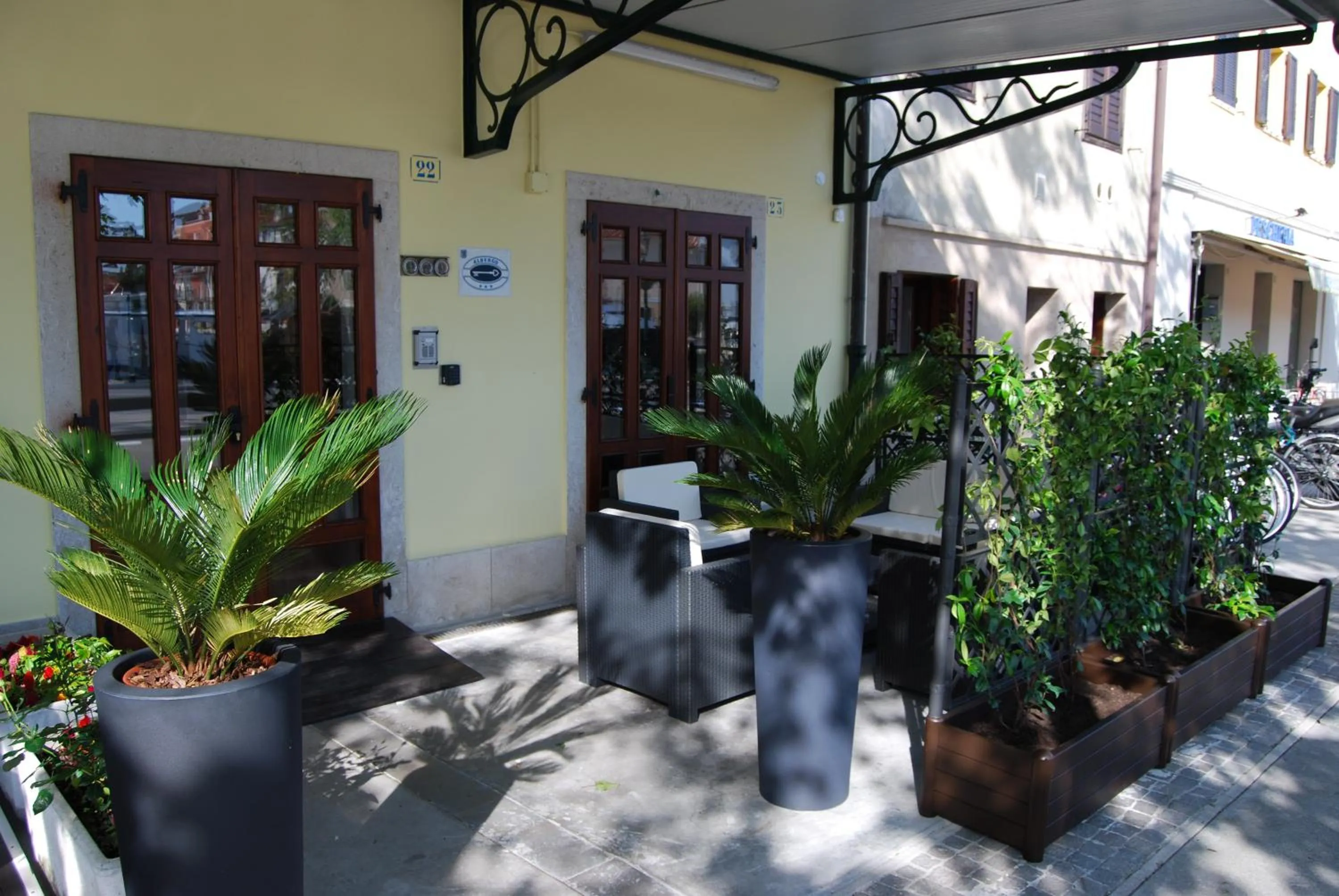 Facade/entrance in Hotel Alla città di Trieste