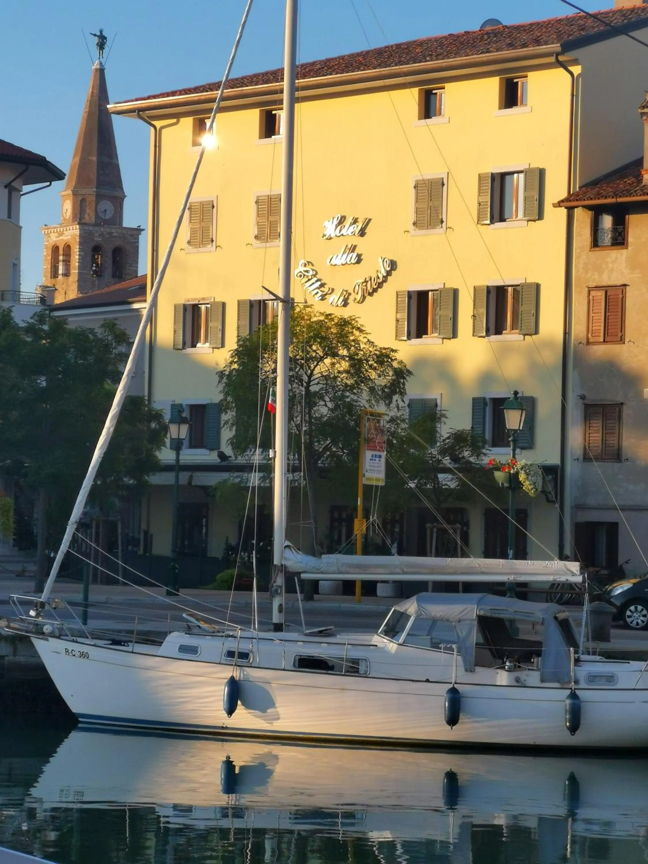 Property building in Hotel Alla città di Trieste